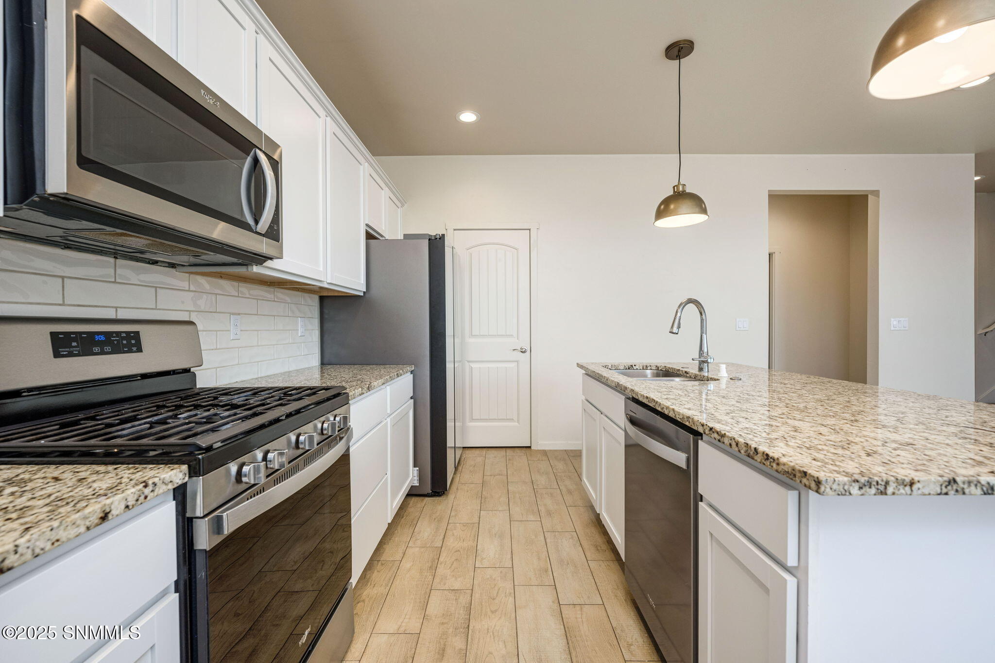 12-web-or-mls-Snappin Homes (Kailasa4974