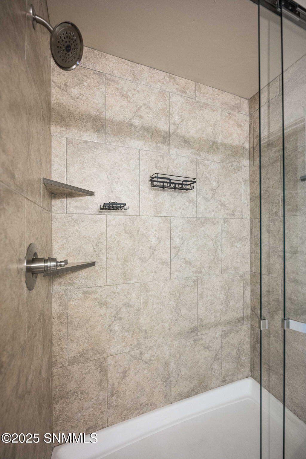 23-web-or-mls-Snappin Homes (Kailasa4974