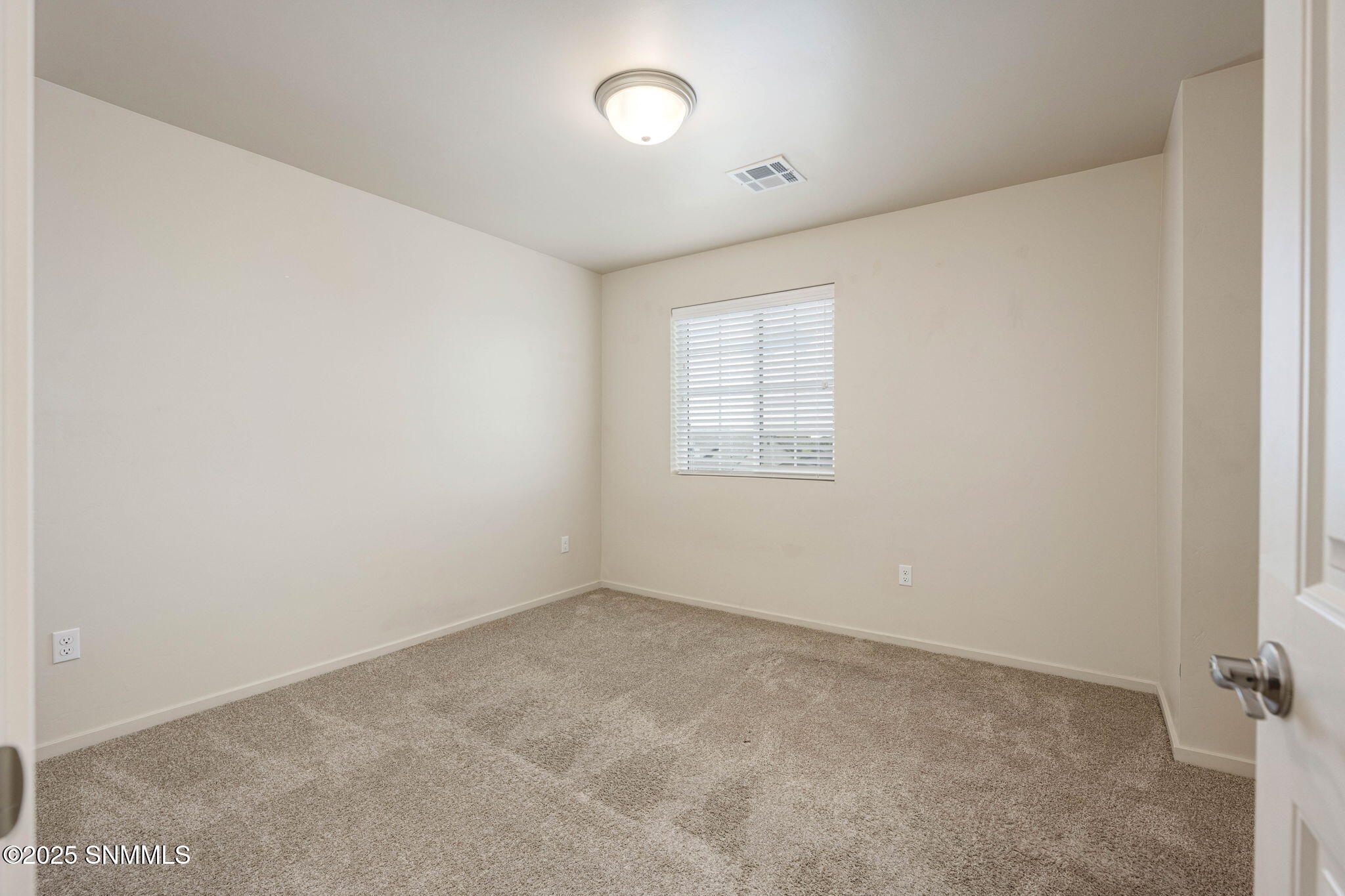 27-web-or-mls-Snappin Homes (Kailasa4974