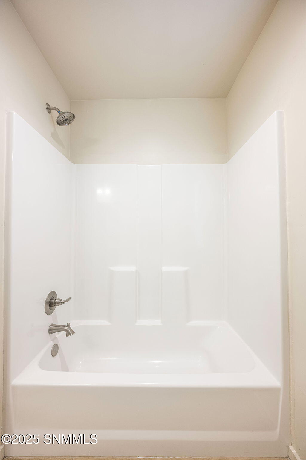 30-web-or-mls-Snappin Homes (Kailasa4974