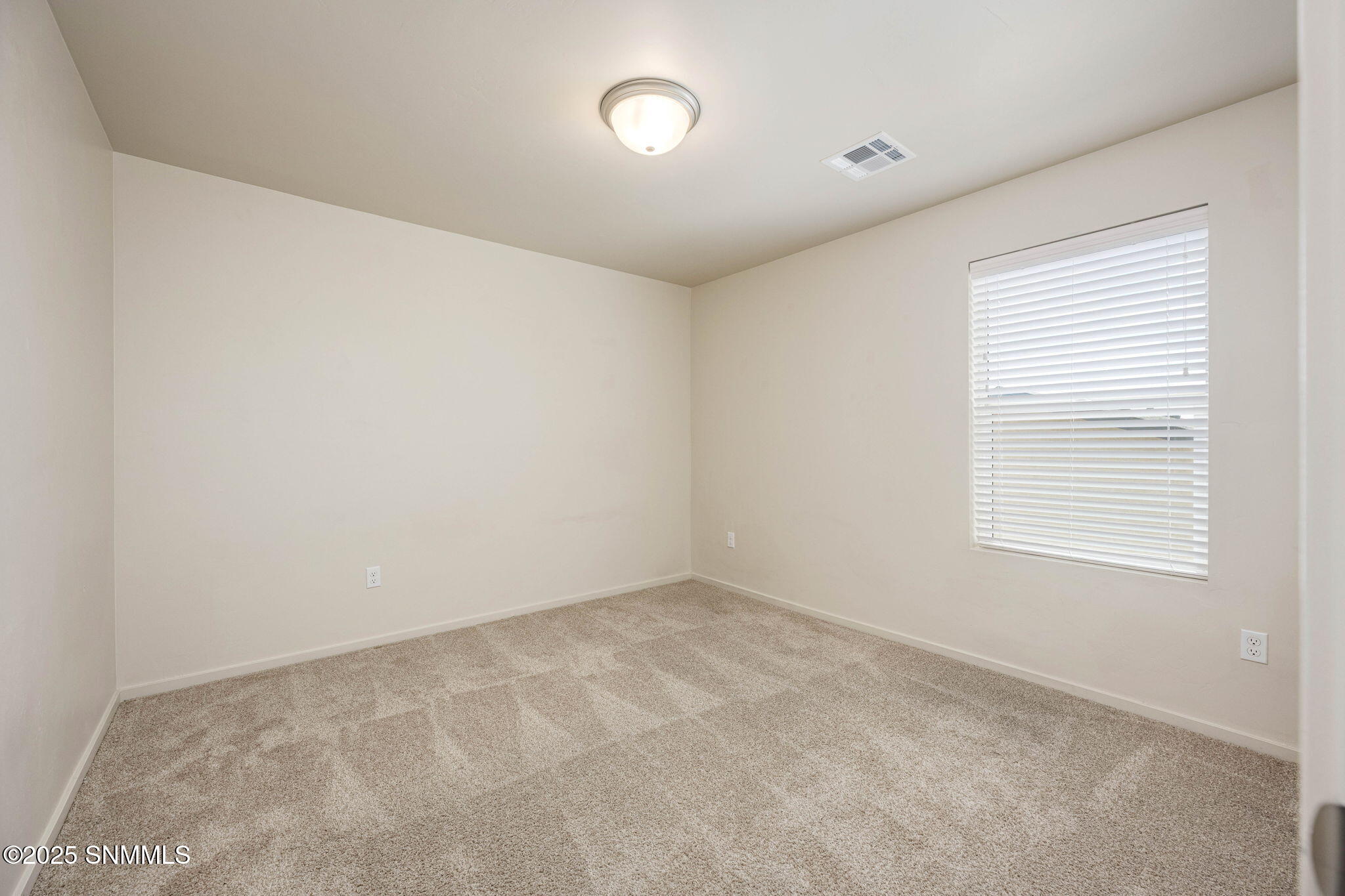 31-web-or-mls-Snappin Homes (Kailasa4974