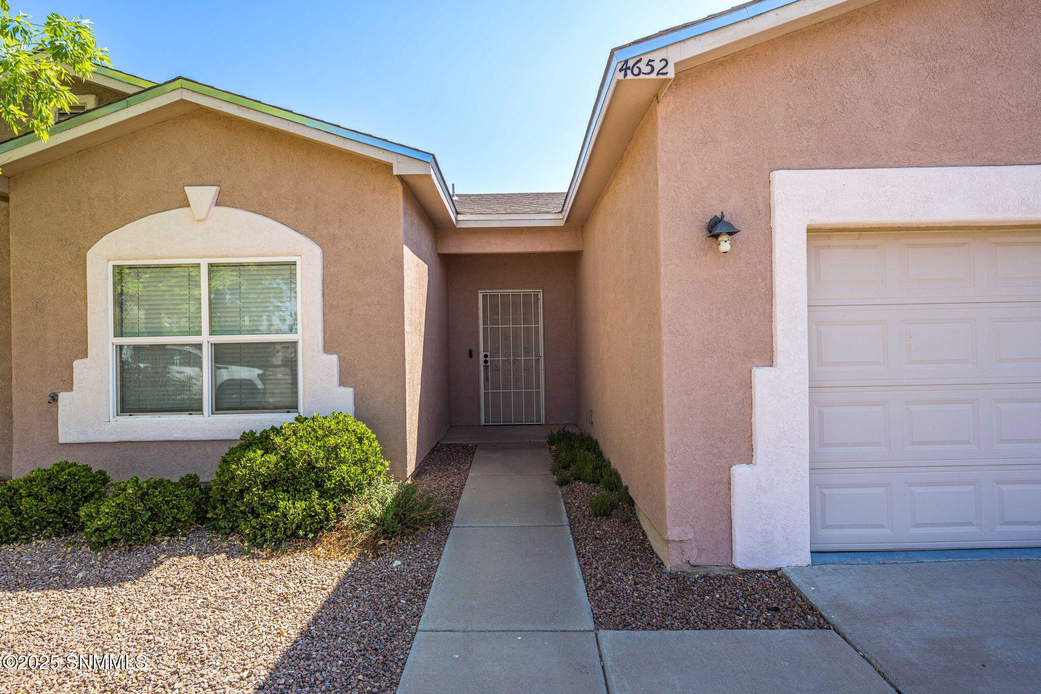 3-web-or-mls-Snappin Homes (PyramidPeak4