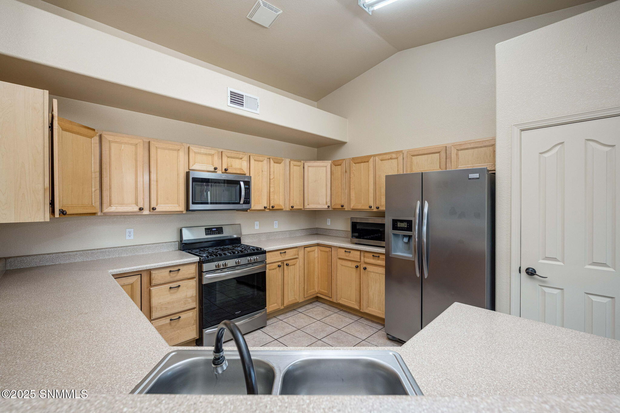 9-web-or-mls-Snappin Homes (PyramidPeak4