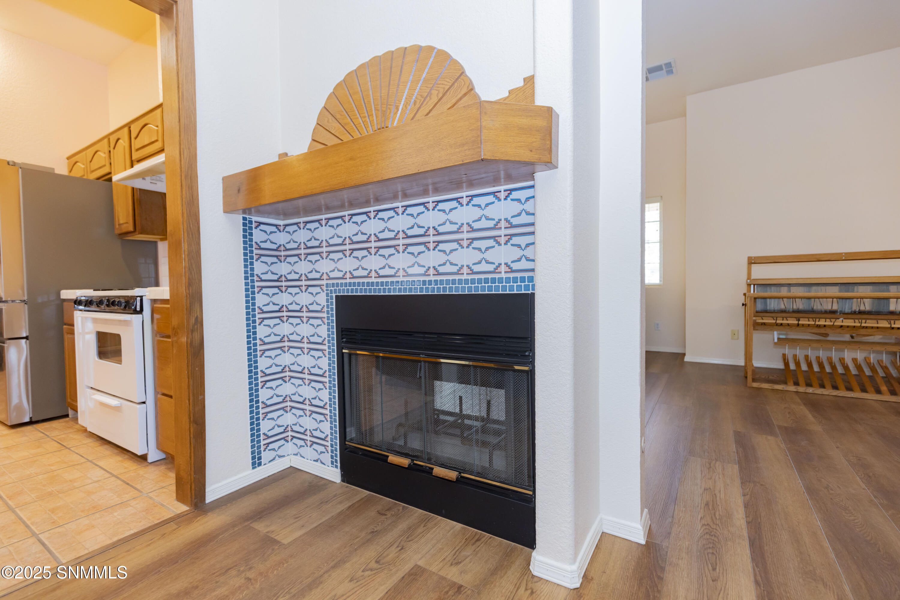 Dual sided fire place