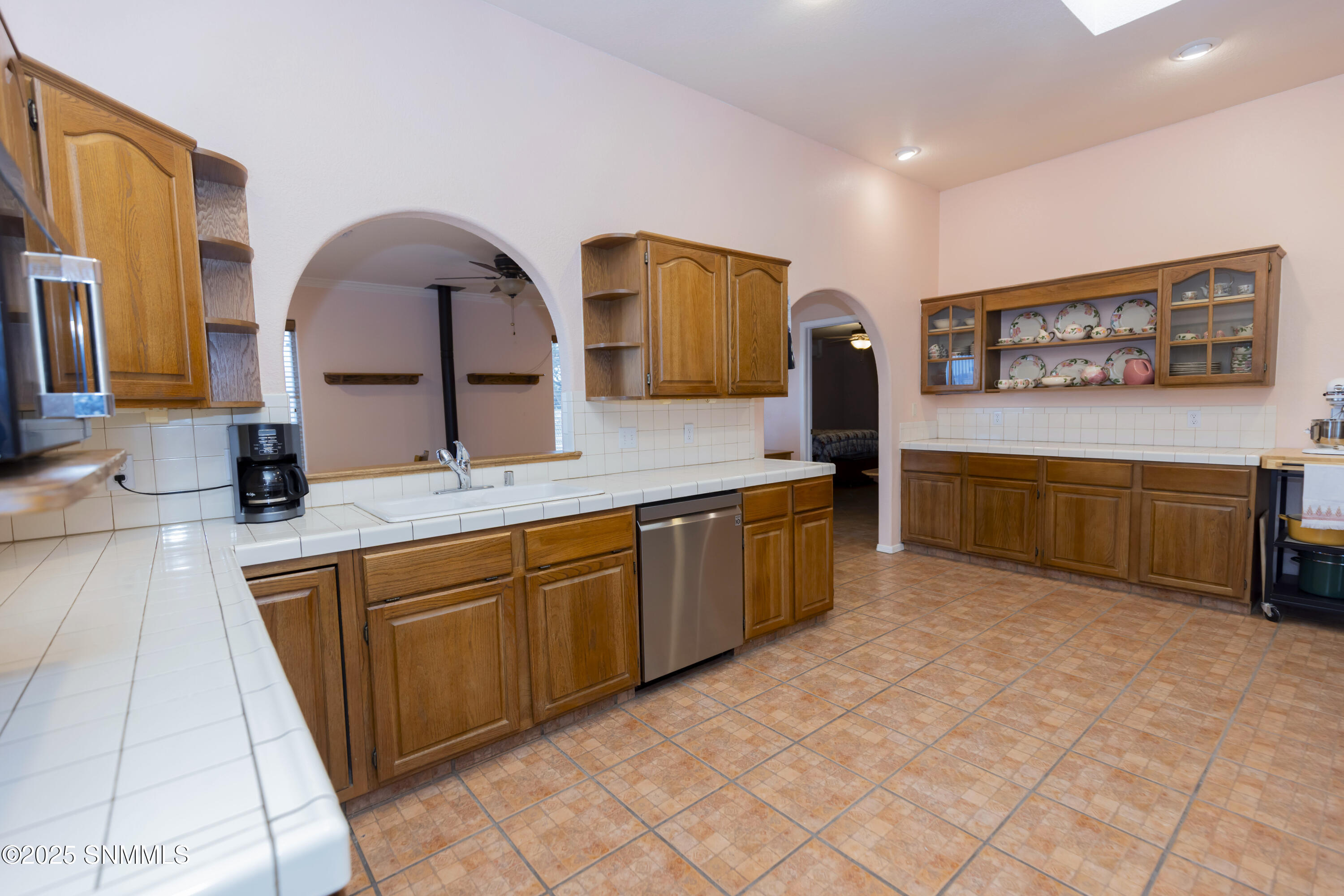 Pass thru to sunroom