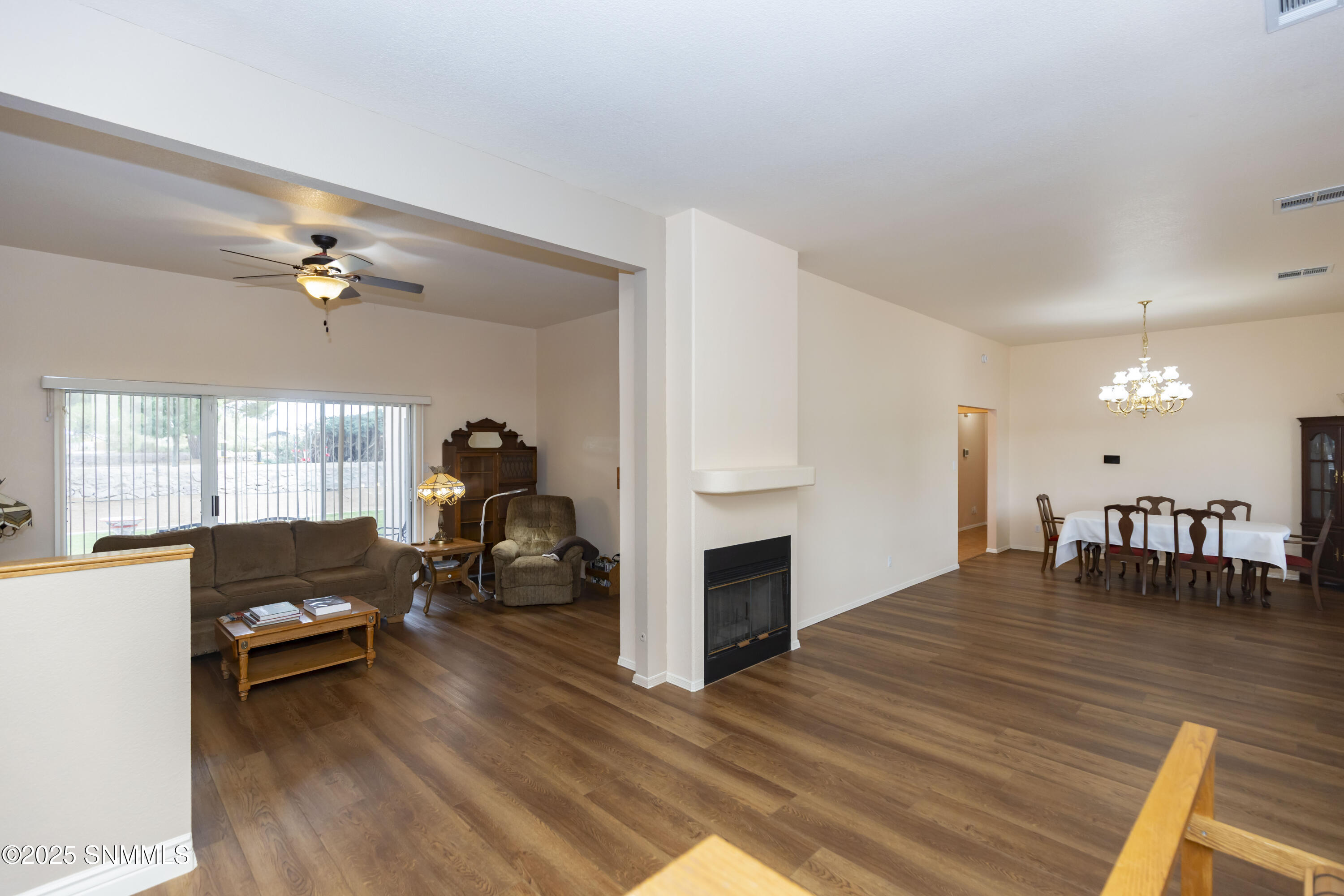 Sitting area off kitchen