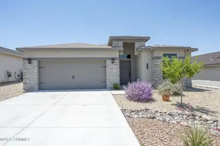 2970 St Charles Avenue, Las Cruces, New Mexico 88012, 4 Bedrooms Bedrooms, ,2 BathroomsBathrooms,Residential,For Sale,St Charles,2502137