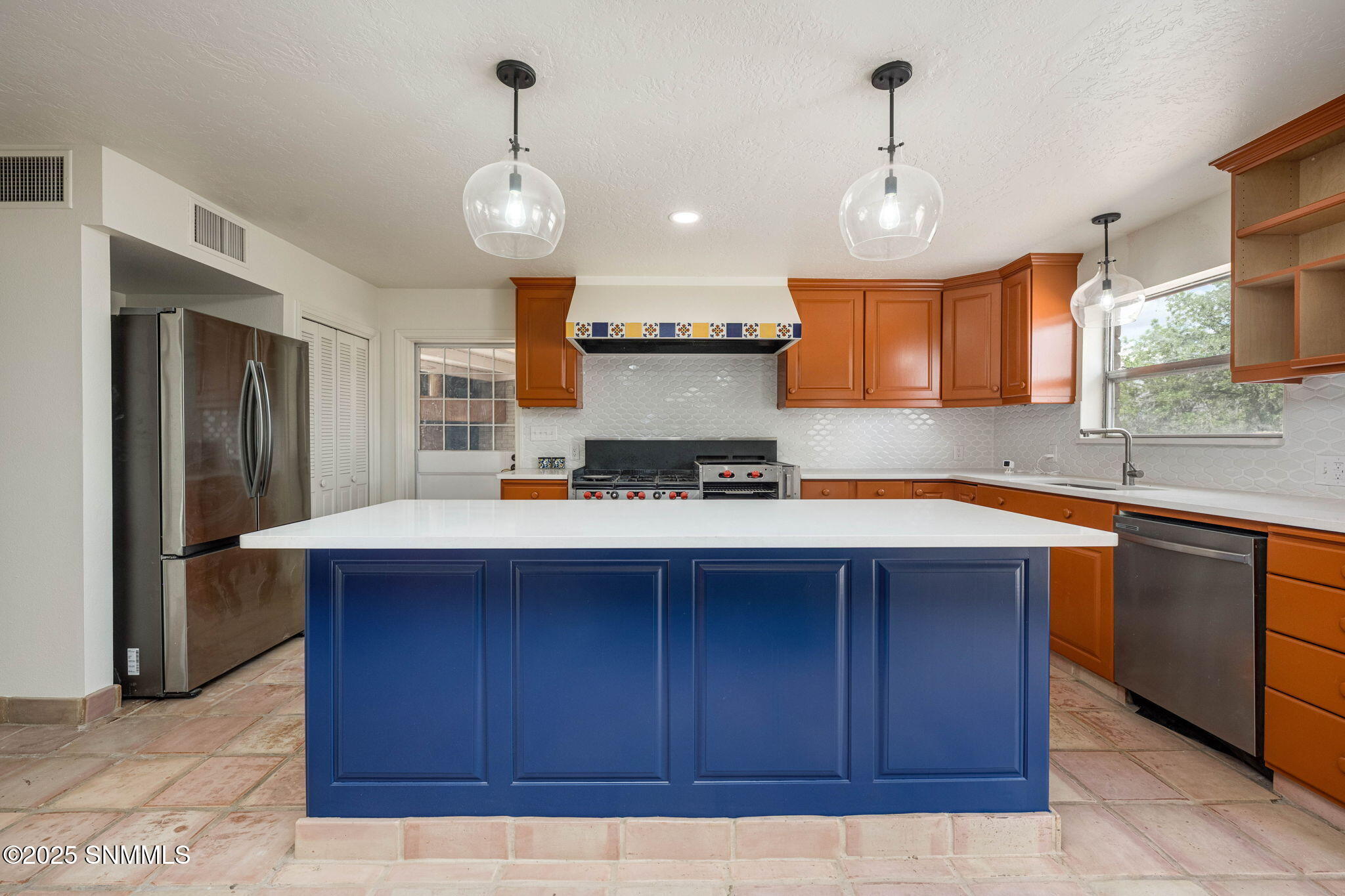 16-web-or-mls-Snappin Homes (Carver1032)