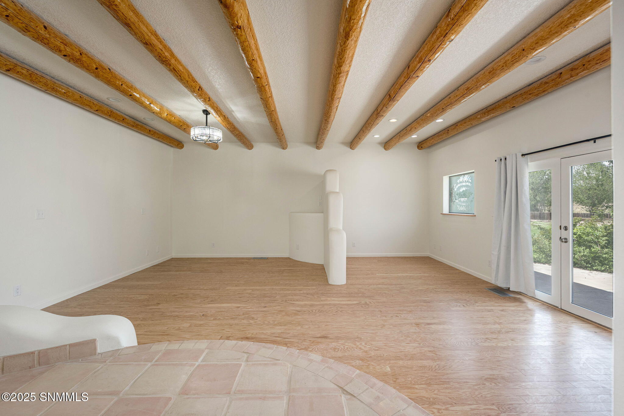 23-web-or-mls-Snappin Homes (Carver1032)