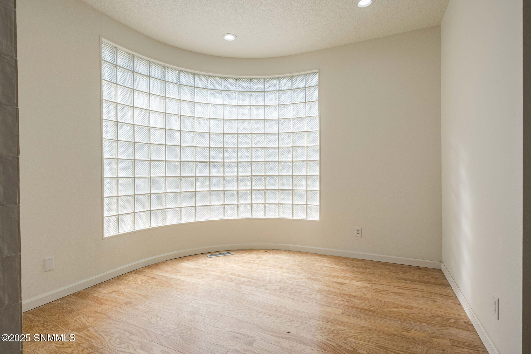 30-web-or-mls-Snappin Homes (Carver1032)