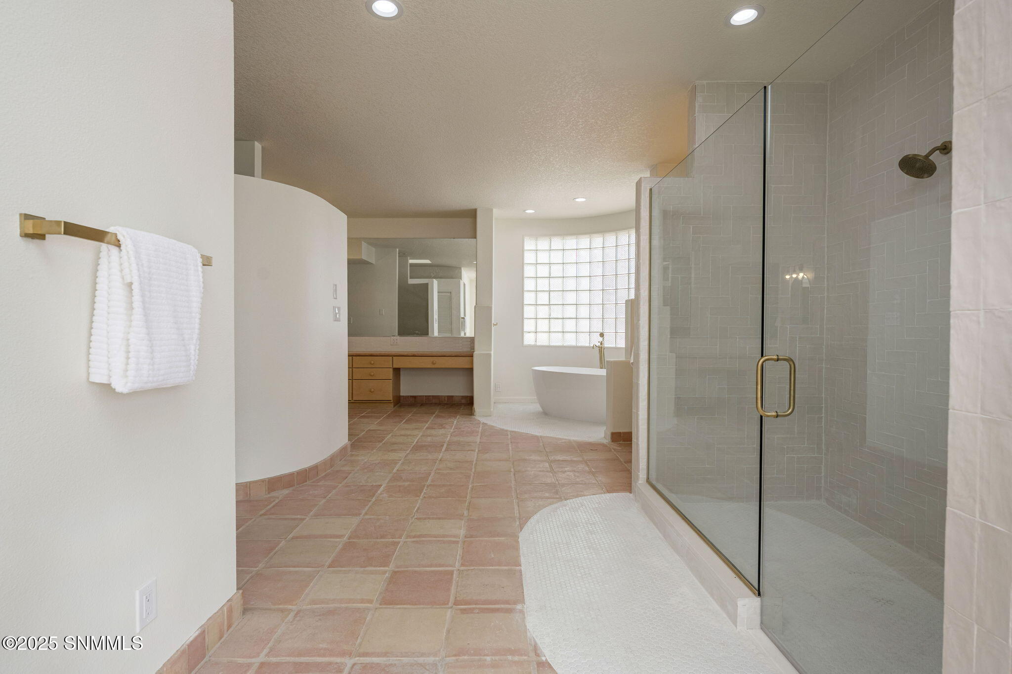 32-web-or-mls-Snappin Homes (Carver1032)