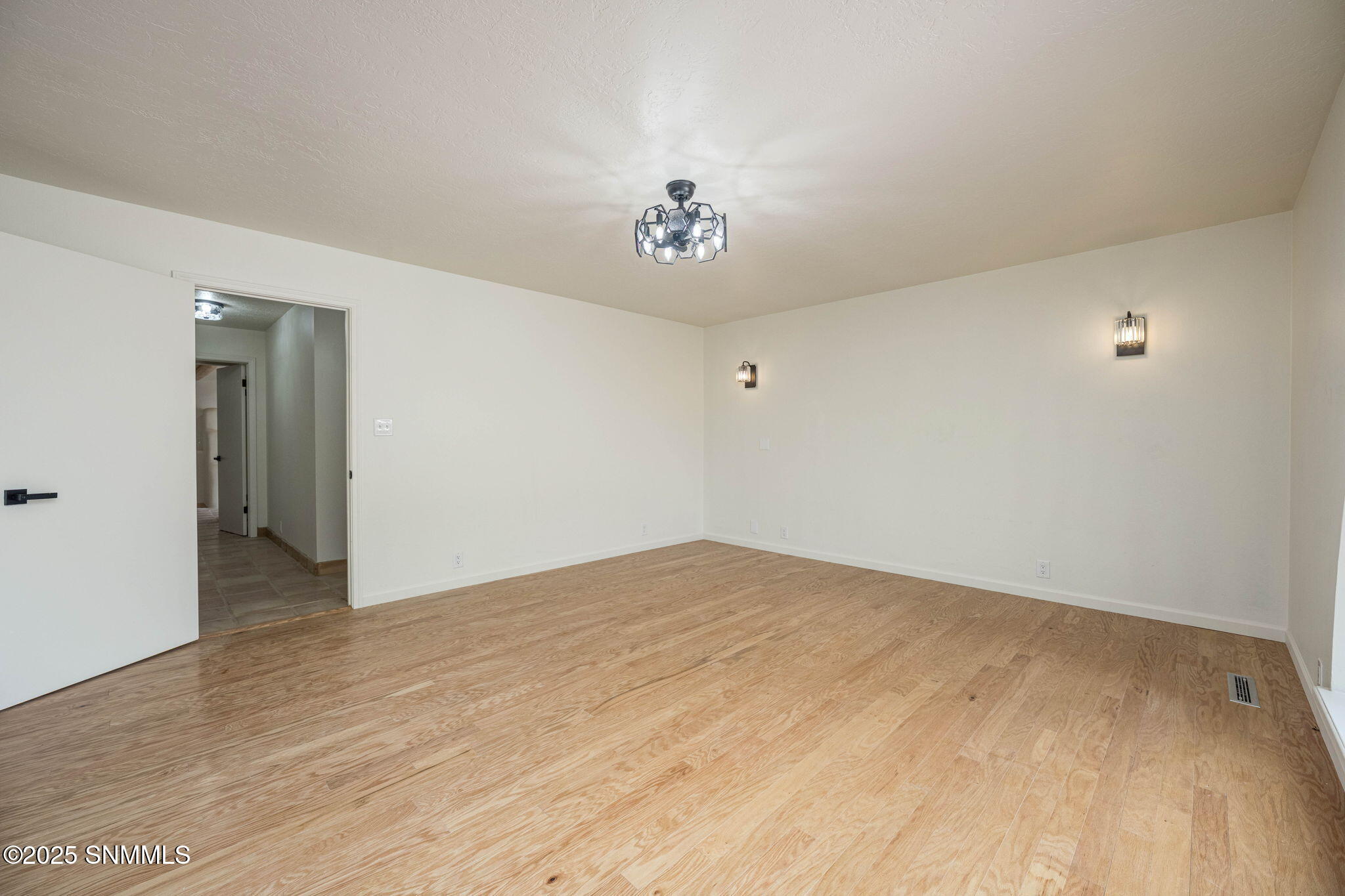 39-web-or-mls-Snappin Homes (Carver1032)