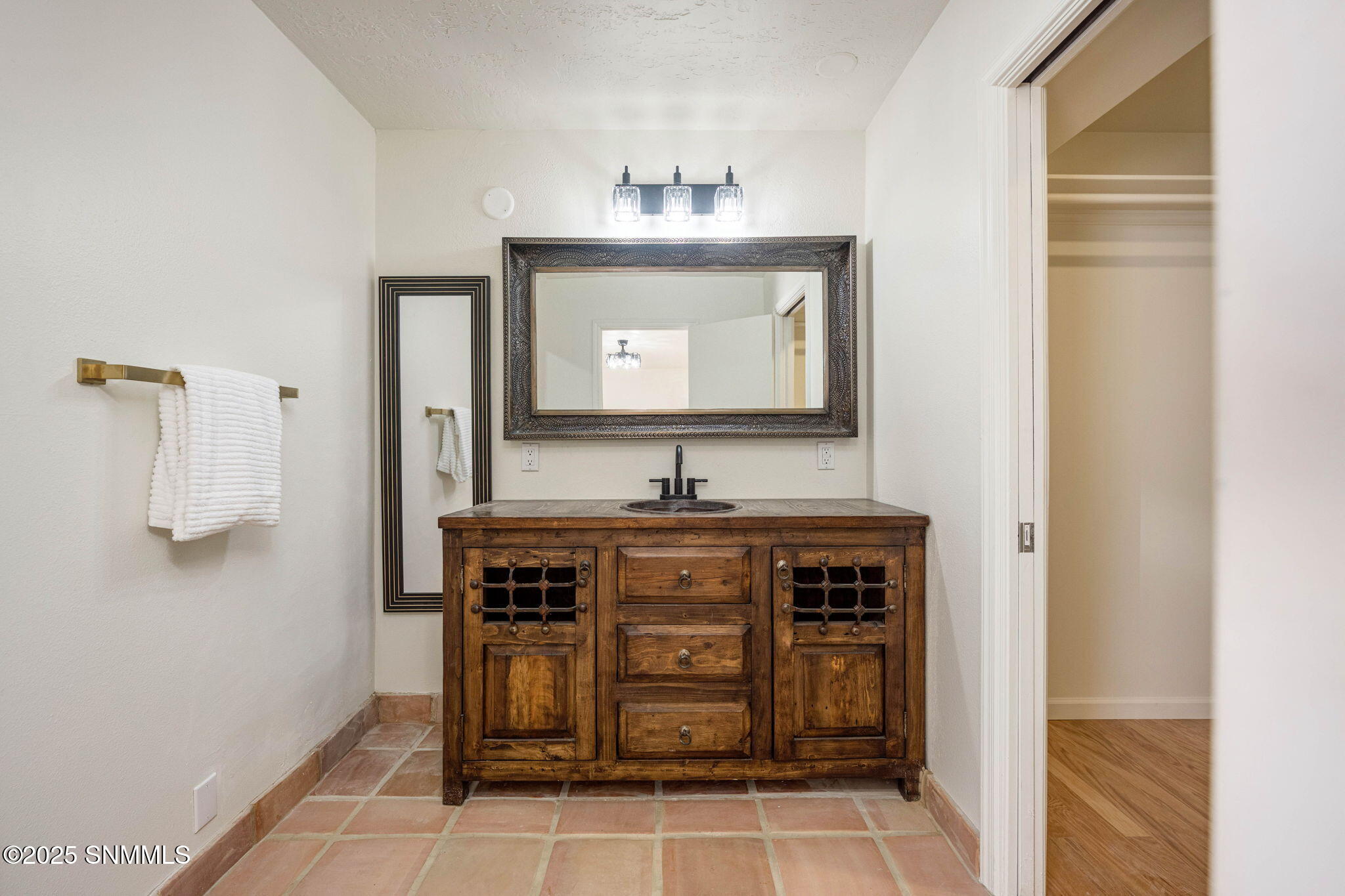 41-web-or-mls-Snappin Homes (Carver1032)