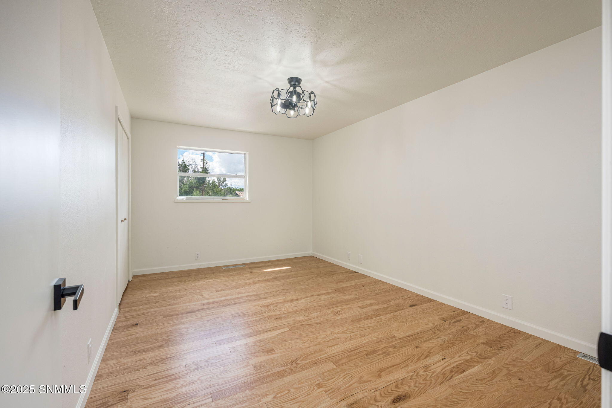 44-web-or-mls-Snappin Homes (Carver1032)