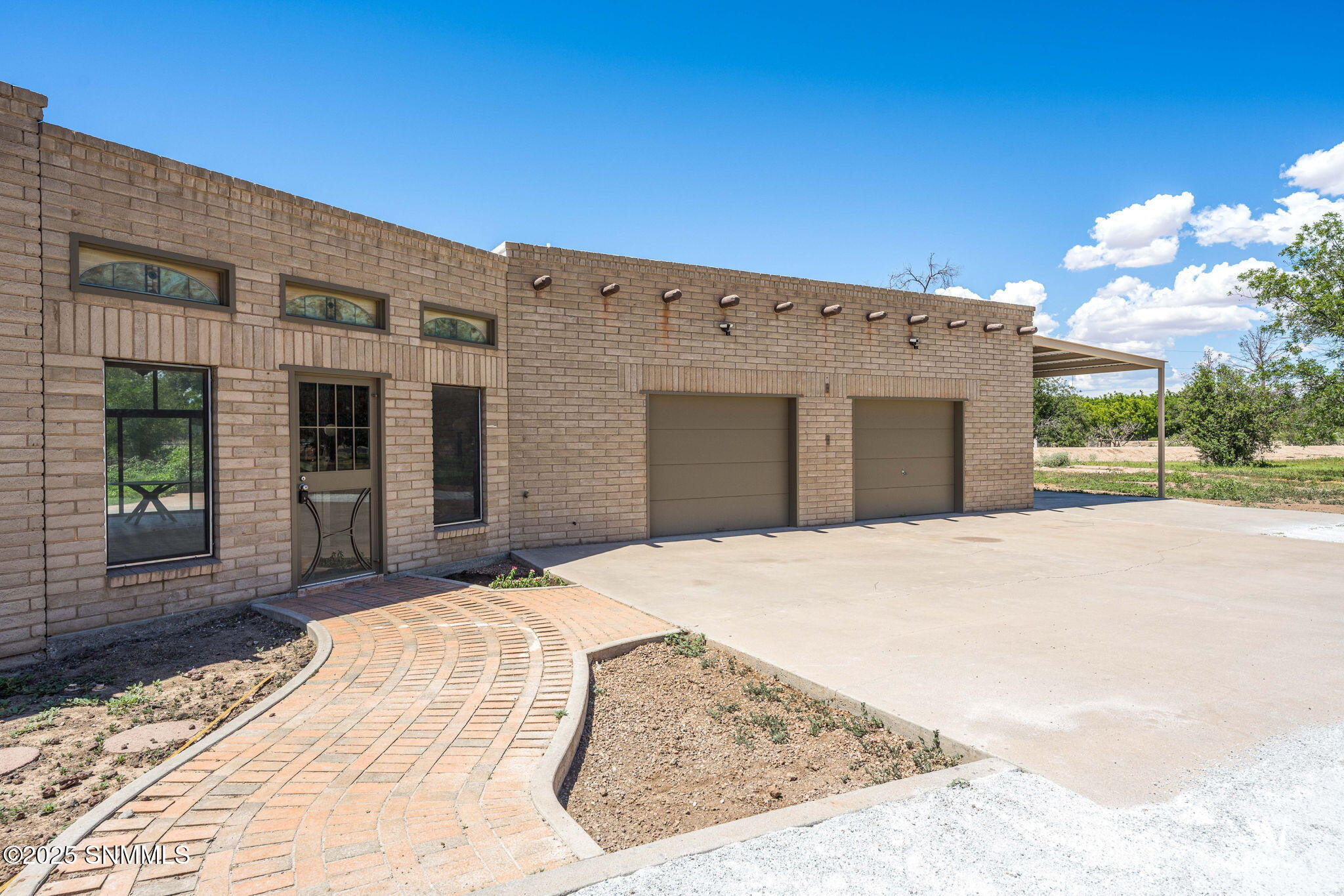 47-web-or-mls-Snappin Homes (Carver1032)