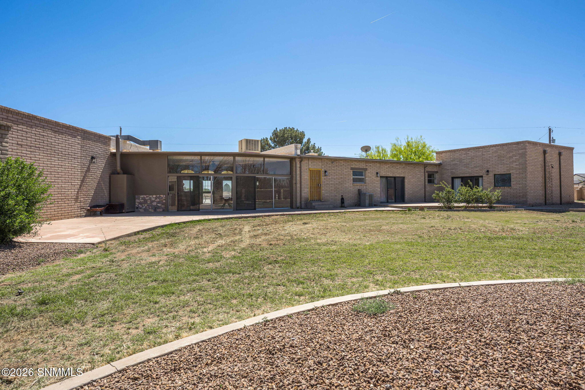 12-web-or-mls-Snappin Homes (Carver1032n