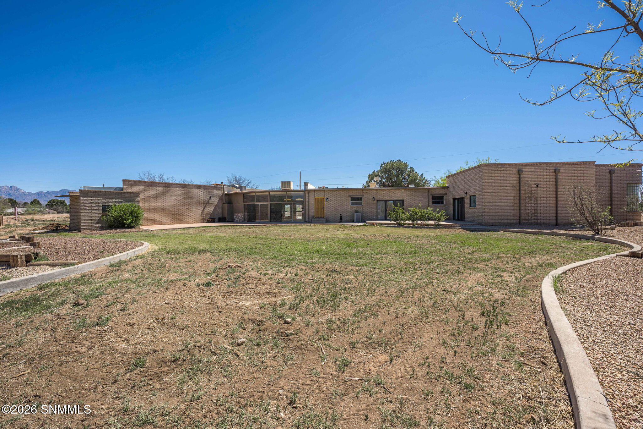 14-web-or-mls-Snappin Homes (Carver1032n