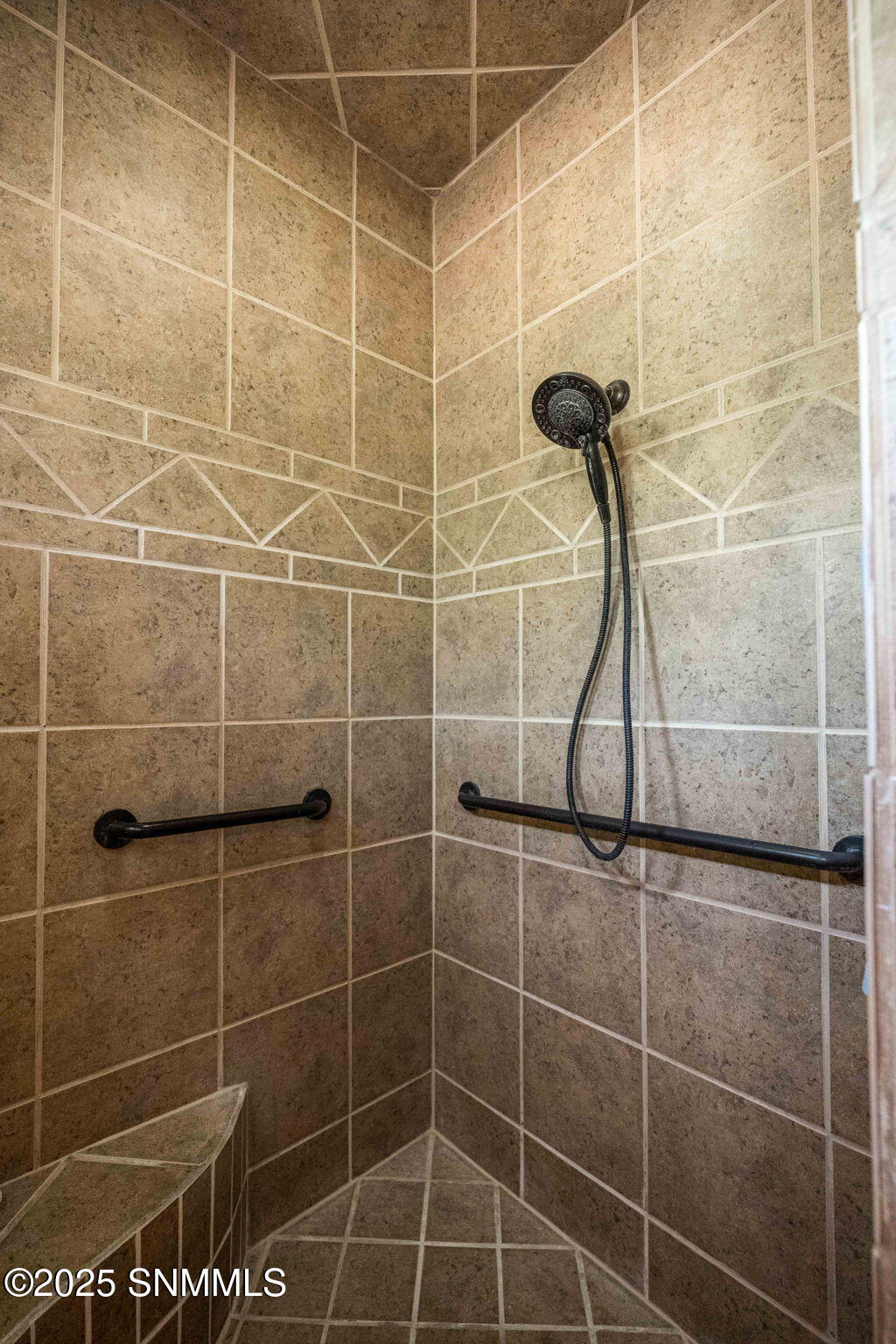 21-web-or-mls-Snappin Homes (FairwayVill