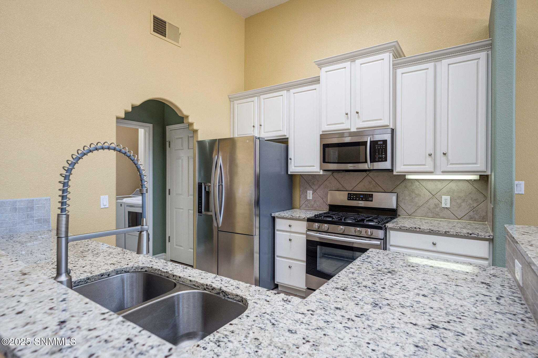 15-web-or-mls-Snappin Homes (Boldt2755)-