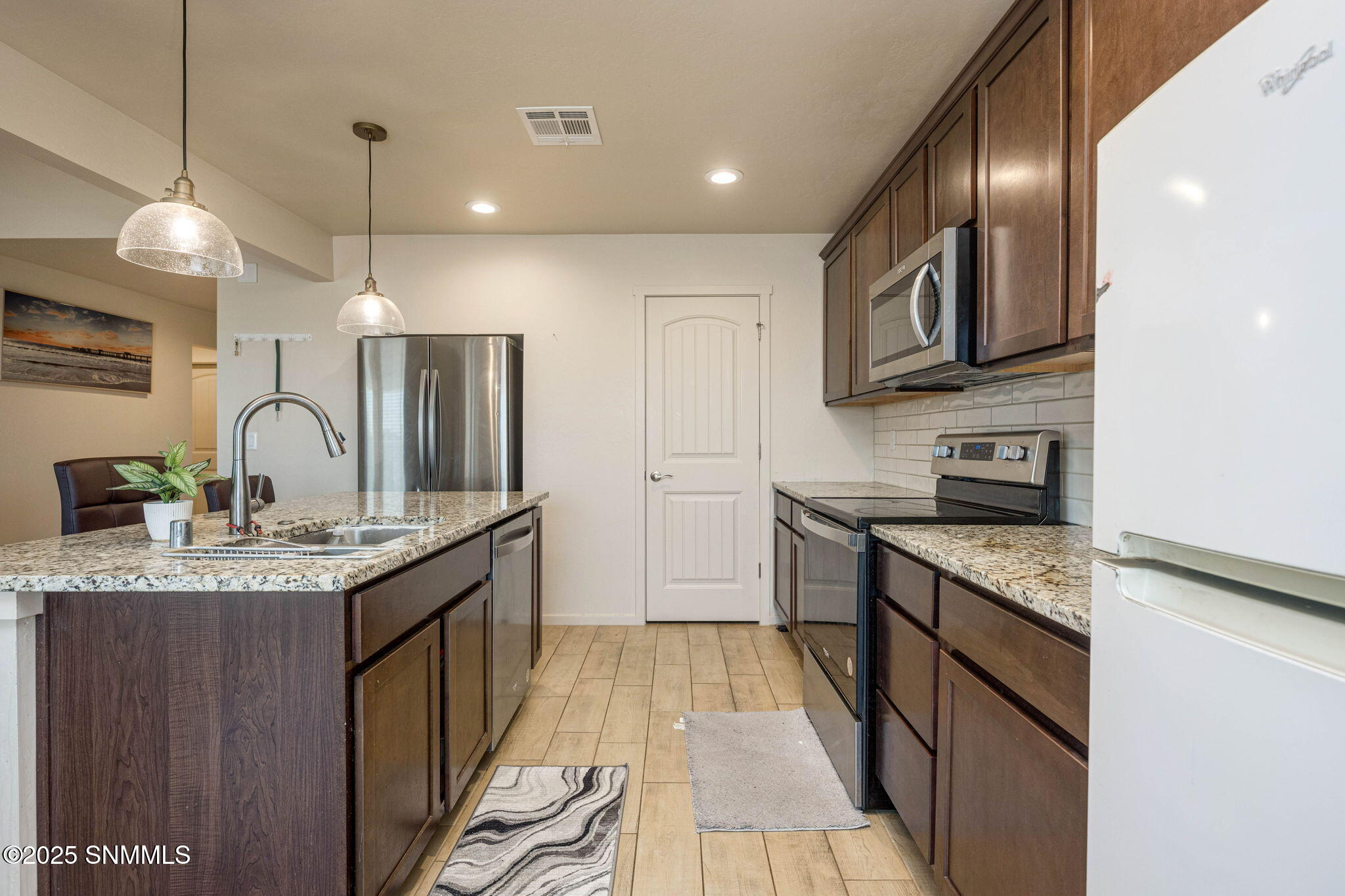 13-web-or-mls-Snappin Homes (Kailasa4925