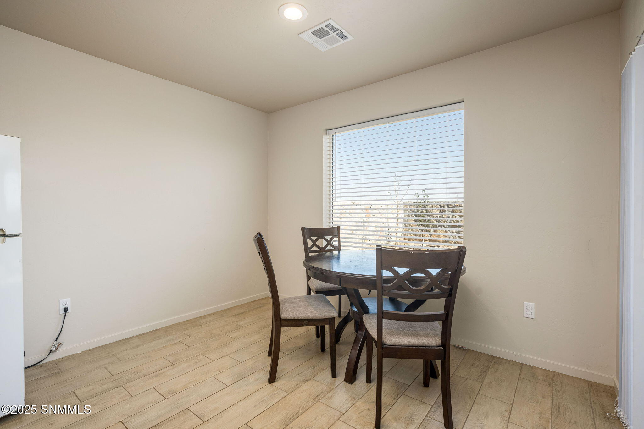 16-web-or-mls-Snappin Homes (Kailasa4925