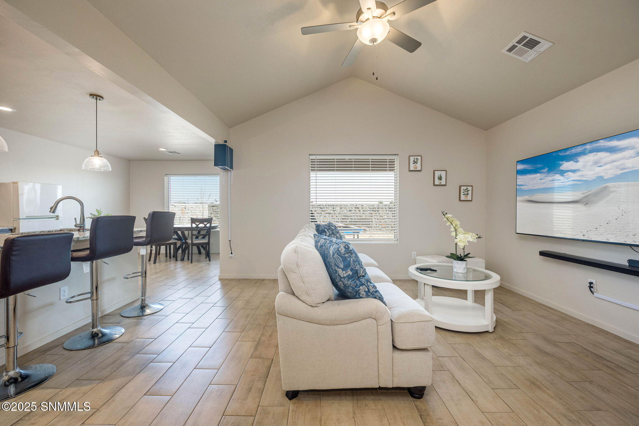 7-web-or-mls-Snappin Homes (Kailasa4925)