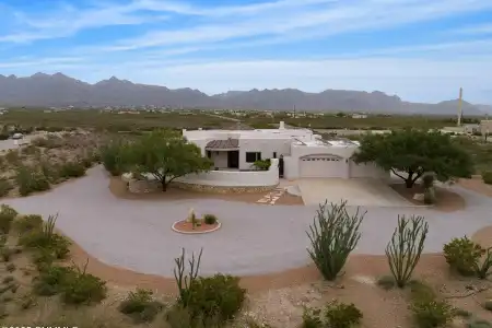7976 Soledad Canyon Court, Las Cruces, New Mexico 88011, 4 Bedrooms Bedrooms, ,3.75 BathroomsBathrooms,Residential,For Sale,Soledad Canyon,2502484