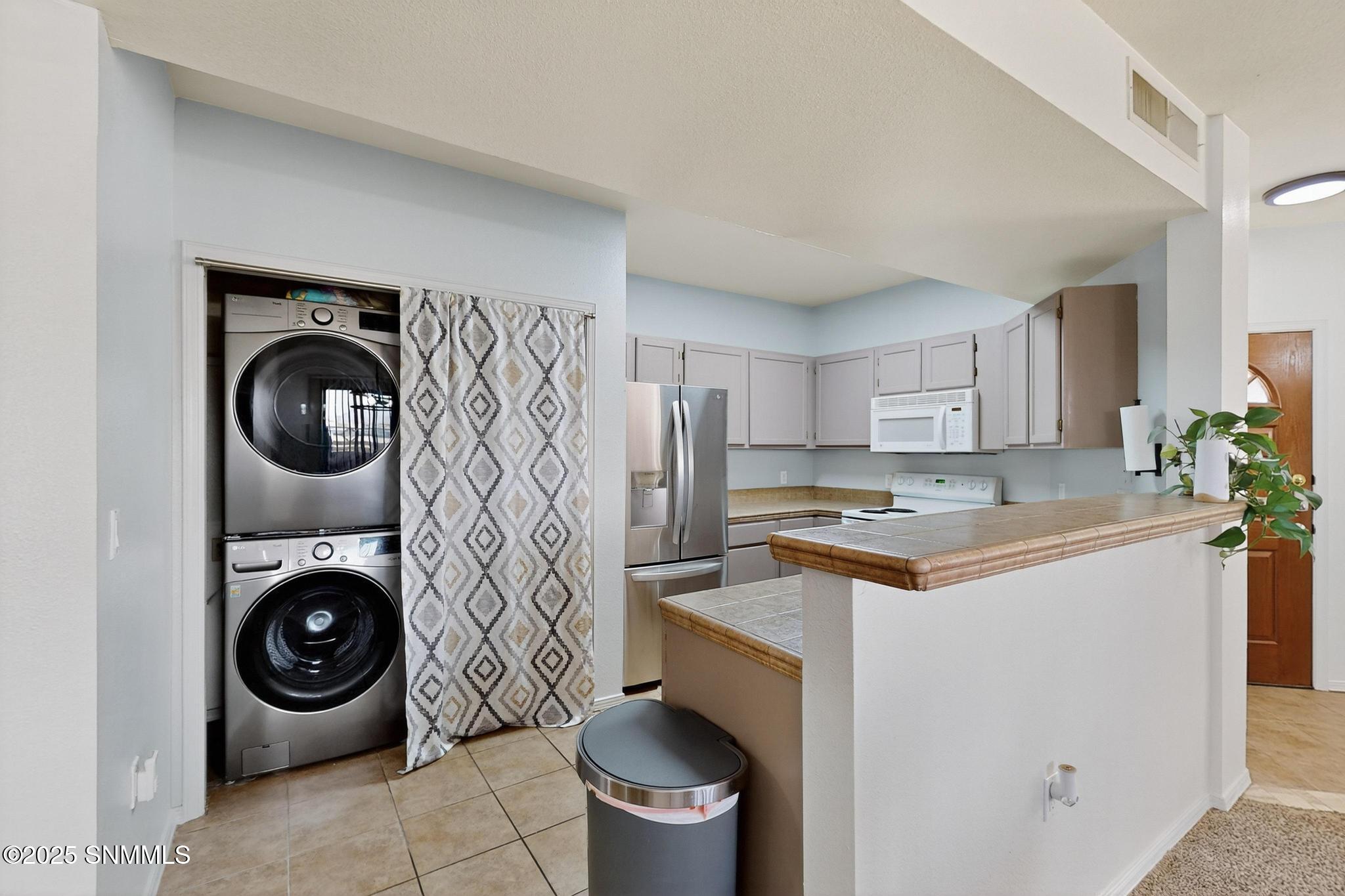 025_3D-Casas-3650-Morningstar-Dr-901-081