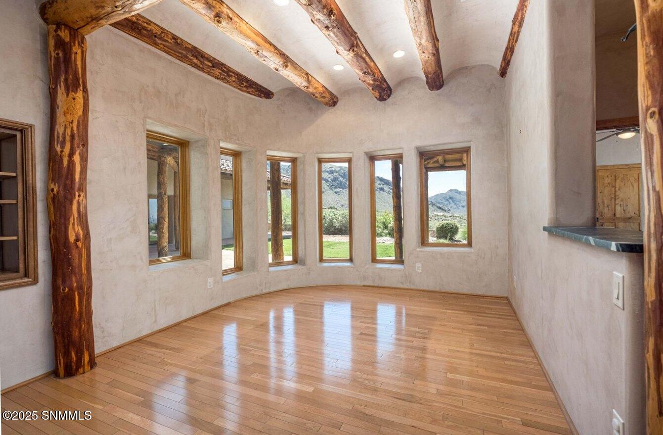 15-Breakfast Nook-12 Loma Real Rd