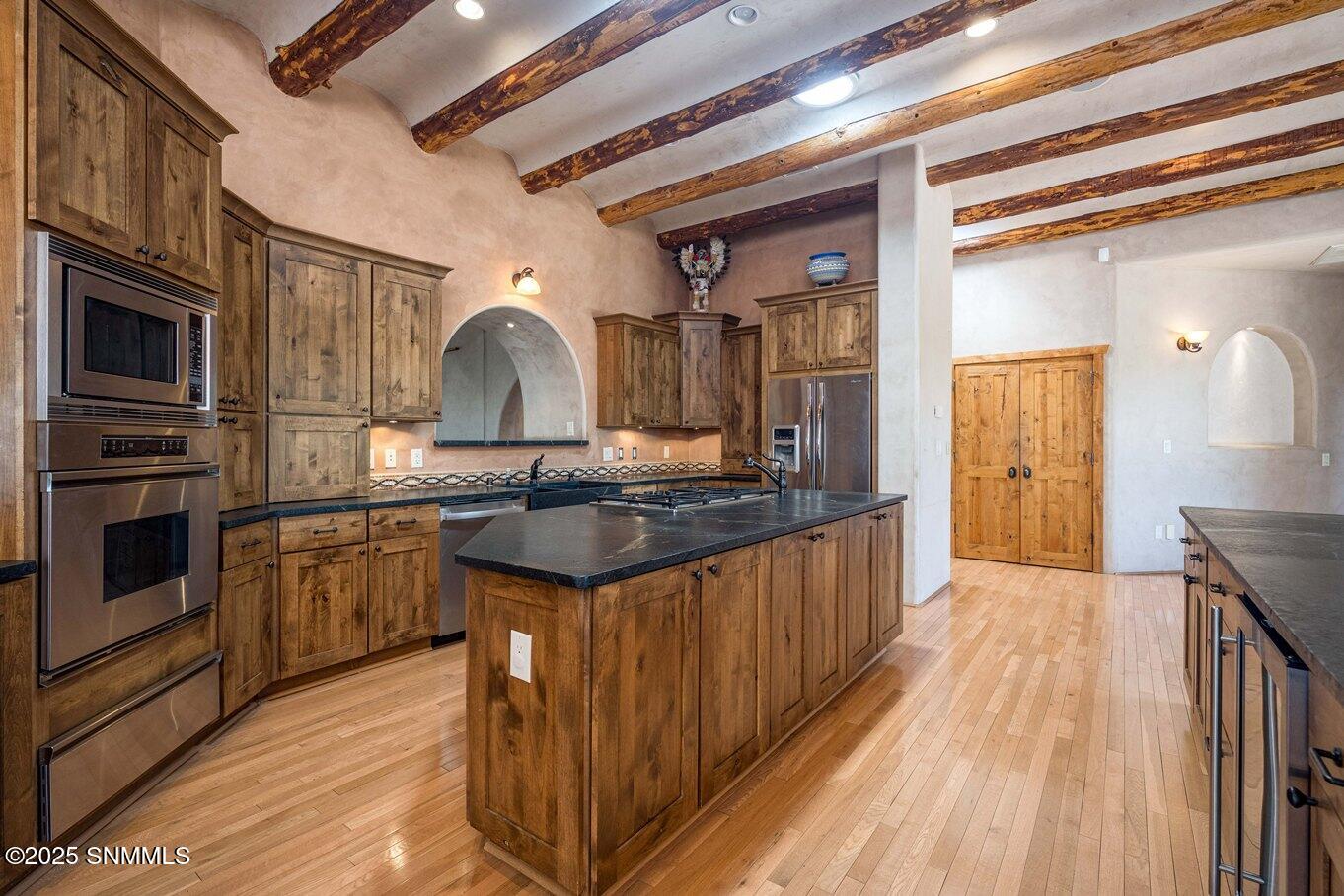 17-Kitchen-12 Loma Real Rd