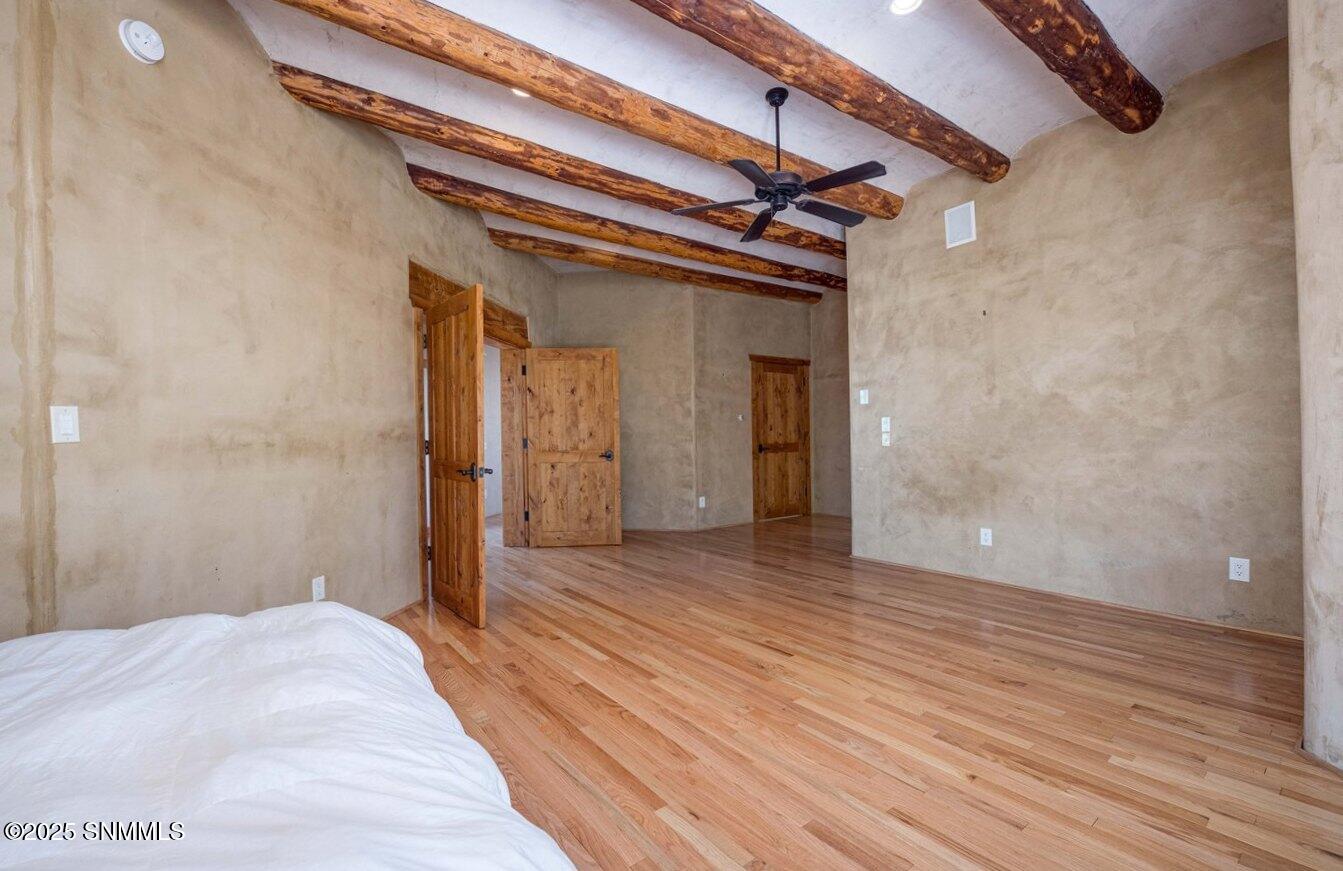 25-Master Bedroom-12 Loma Real Rd