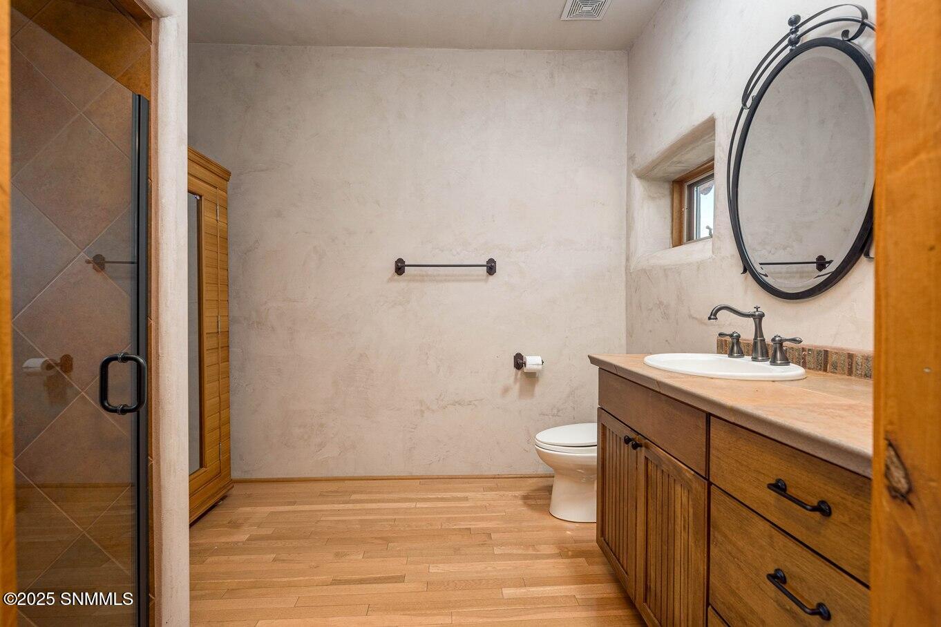 36-Bathroom2-12 Loma Real Rd