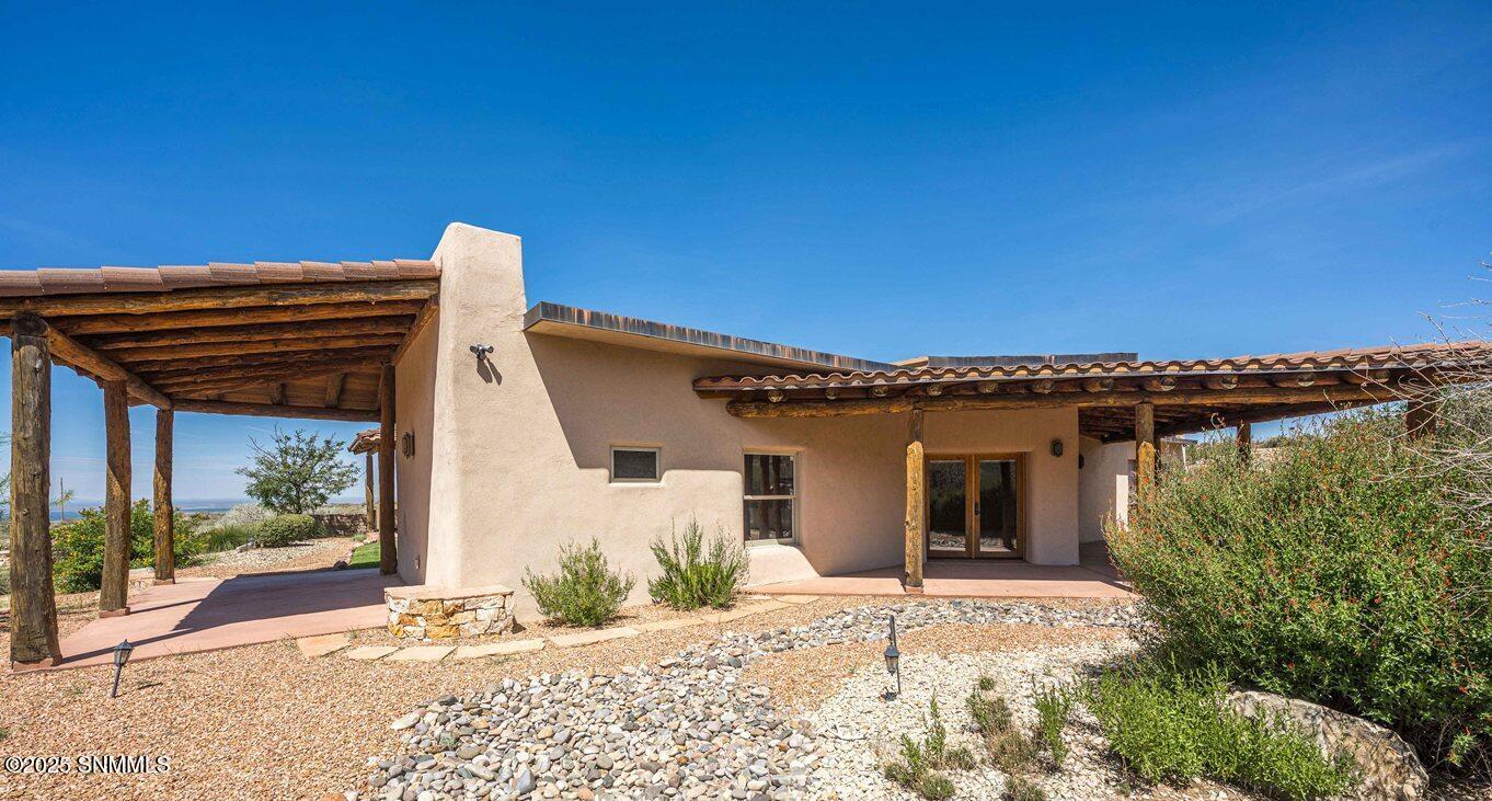 56-SE Side Yard-12 Loma Real Rd