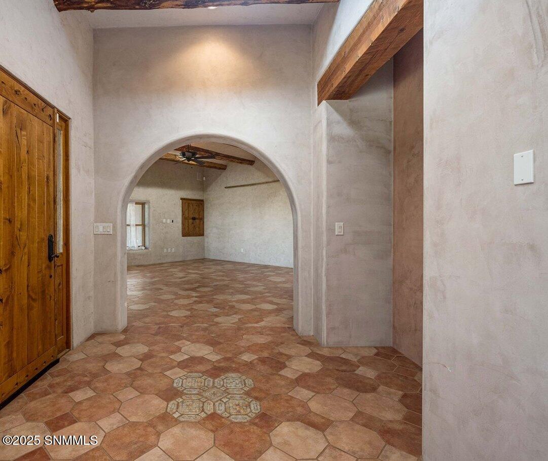 06-Entry Foyer-12 Loma Real Rd