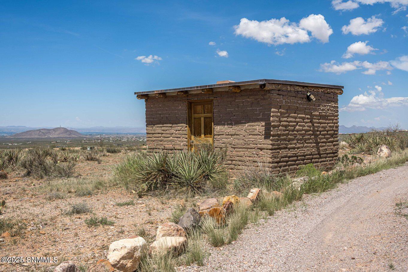 64-Well House-12 Loma Real Rd