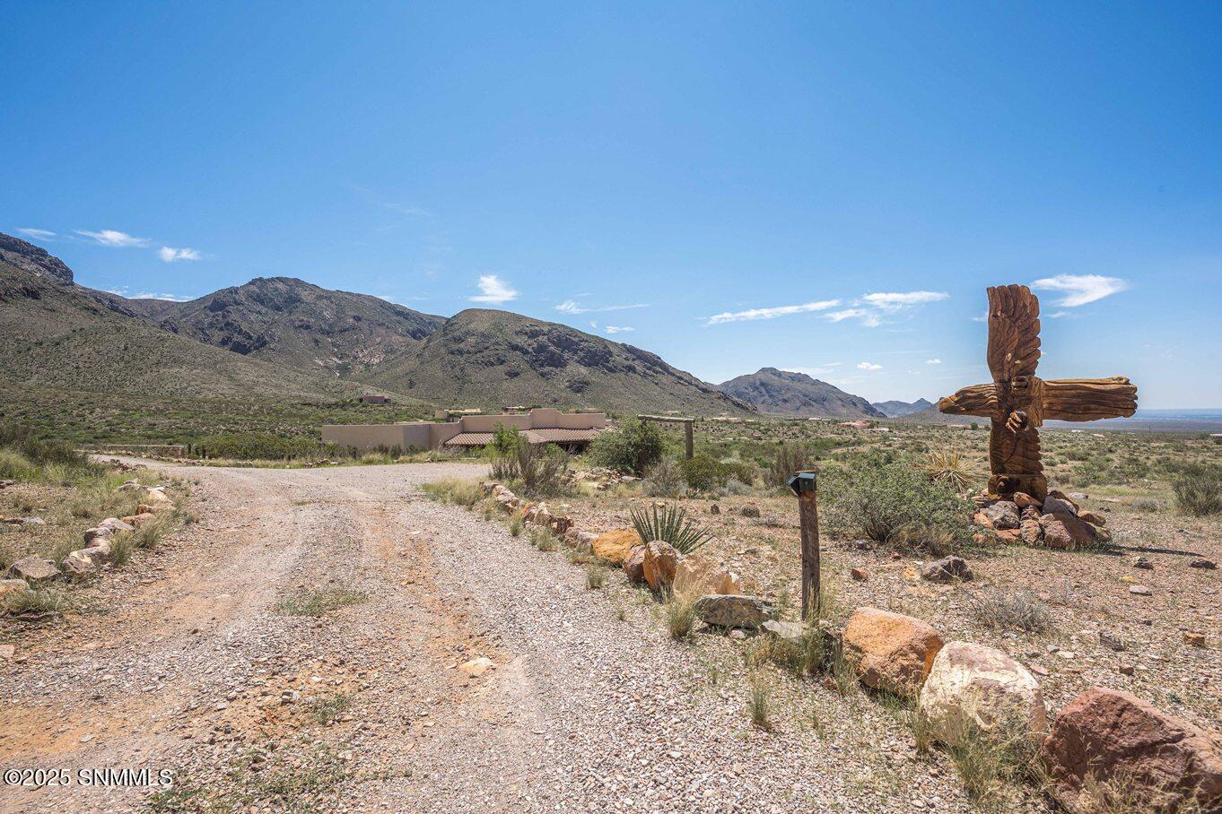 65-Driveway Entry-12 Loma Real Rd