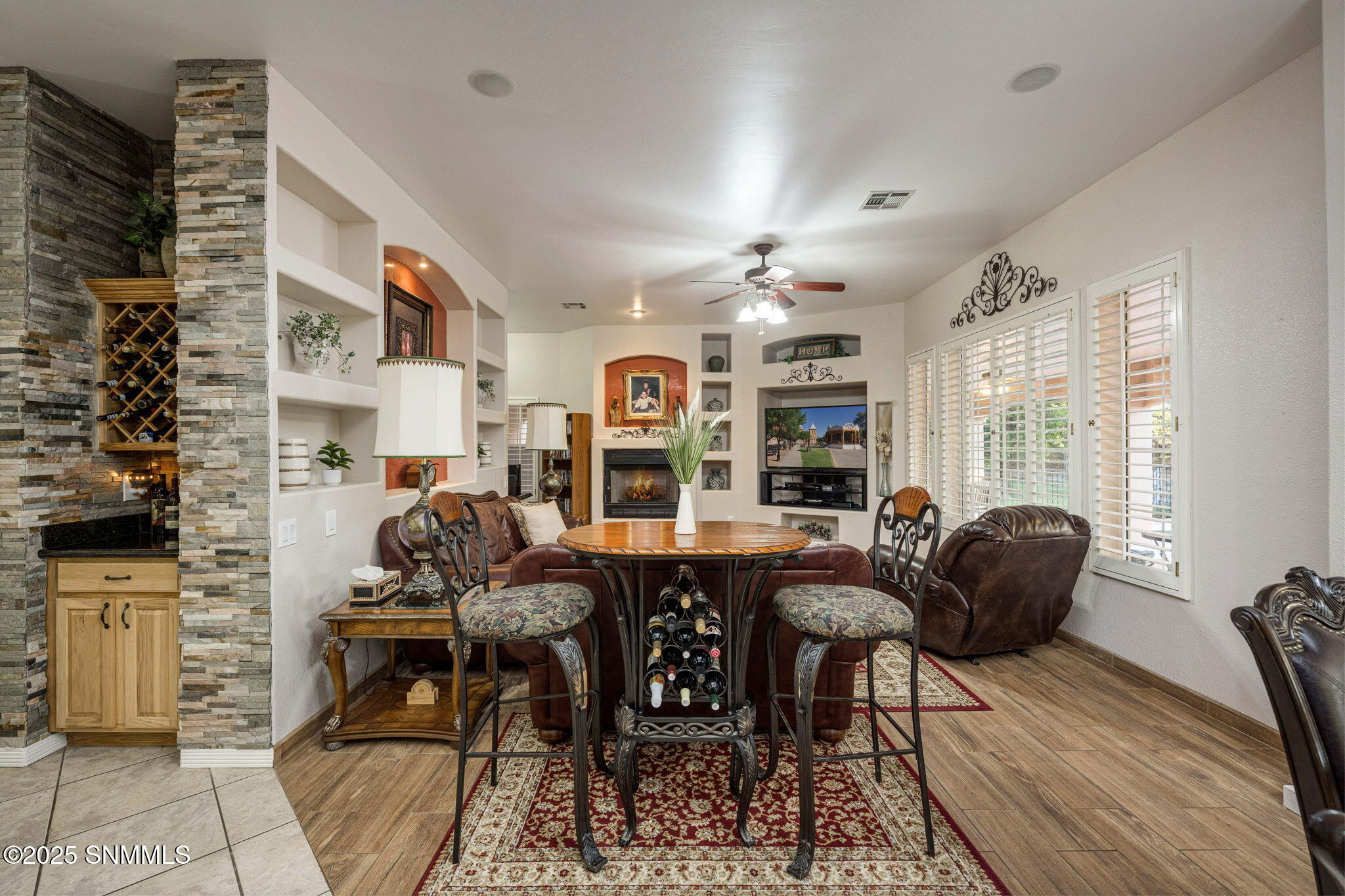 14-web-or-mls-Snappin Homes (OldFarm2750