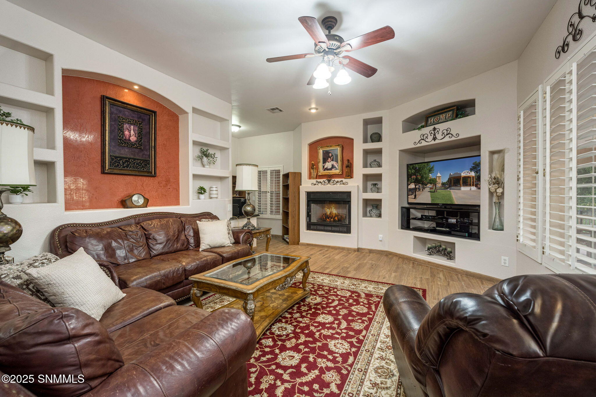 15-web-or-mls-Snappin Homes (OldFarm2750