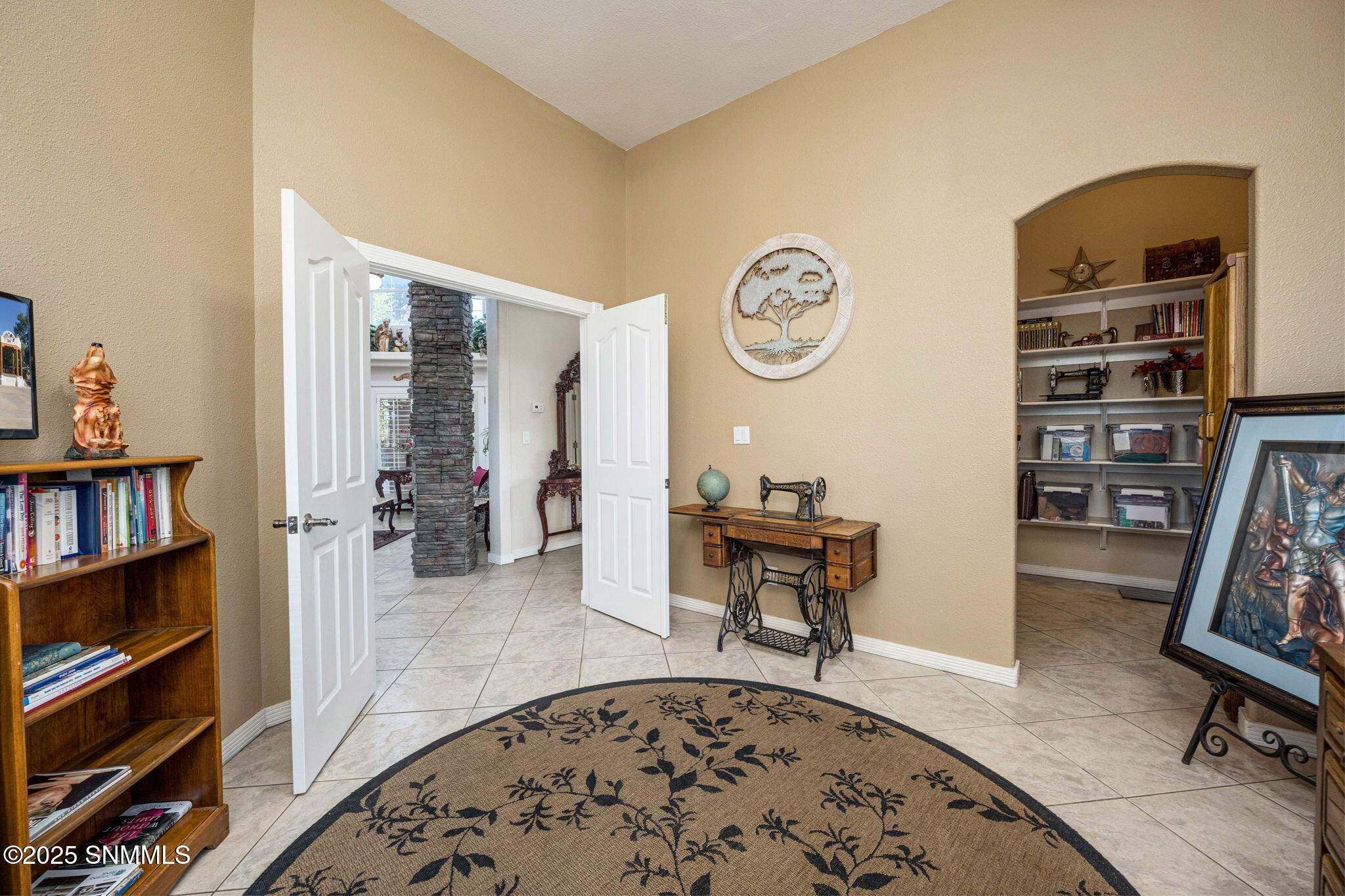 27-web-or-mls-Snappin Homes (OldFarm2750