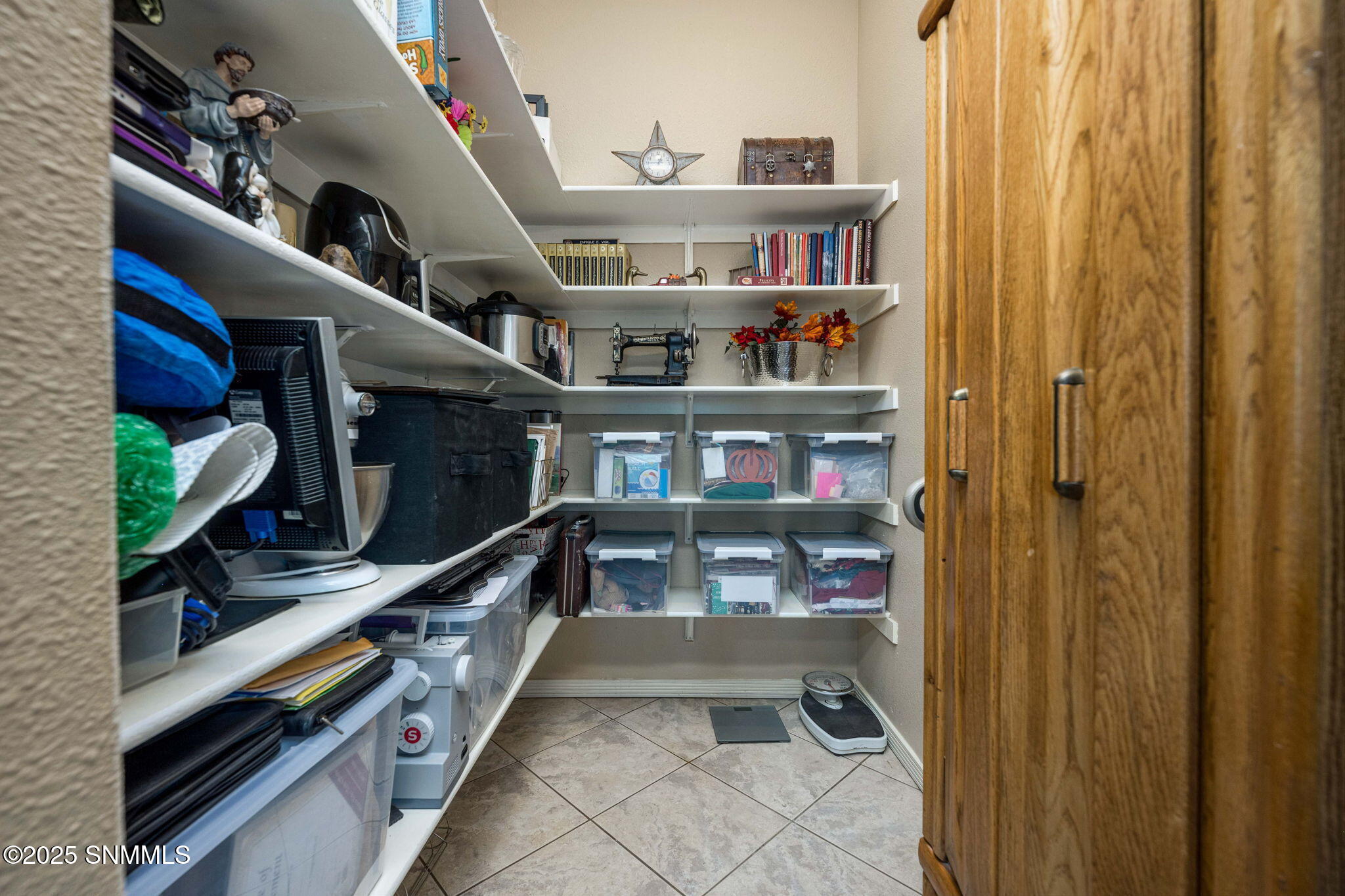 28-web-or-mls-Snappin Homes (OldFarm2750