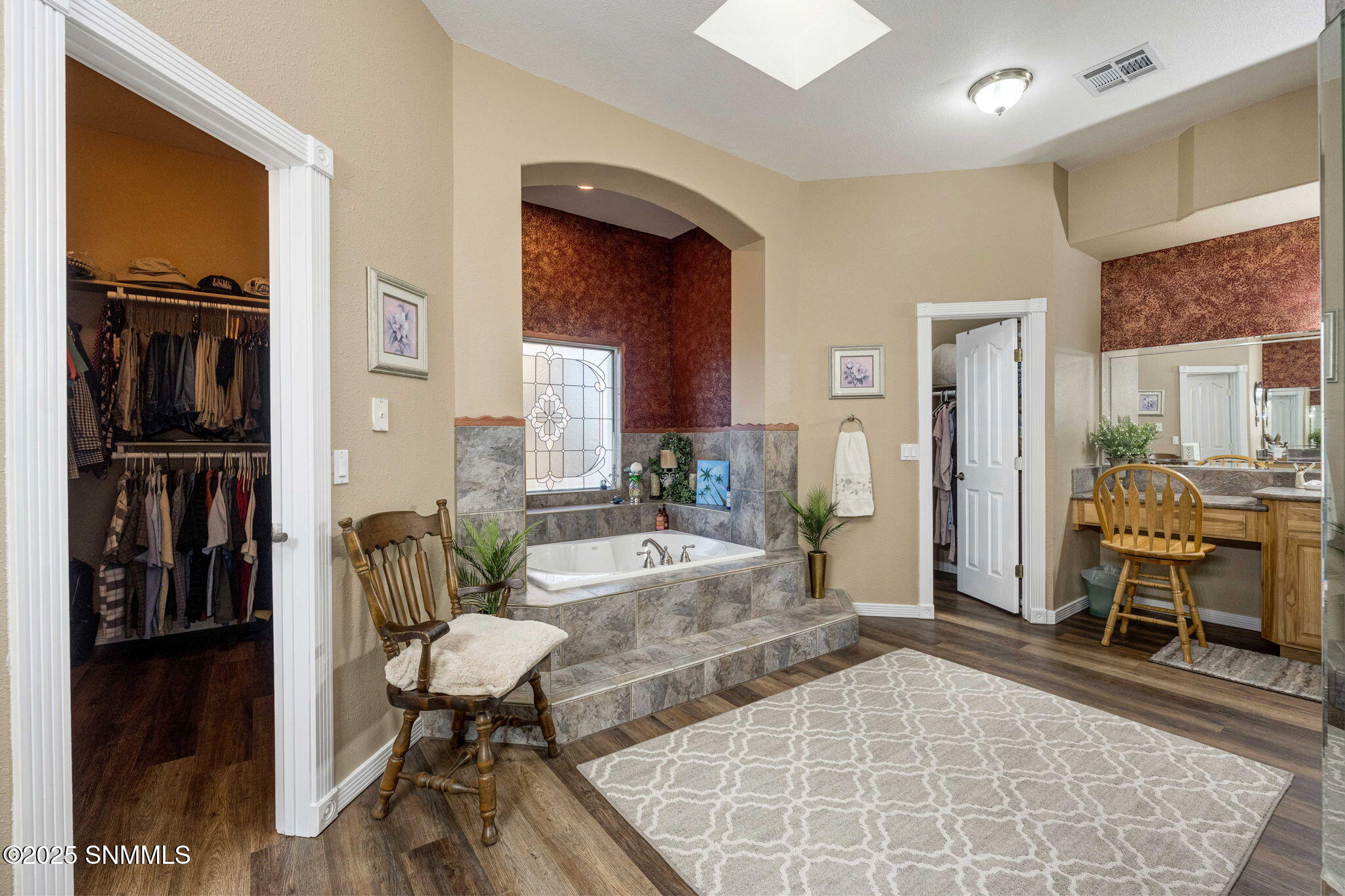 40-web-or-mls-Snappin Homes (OldFarm2750