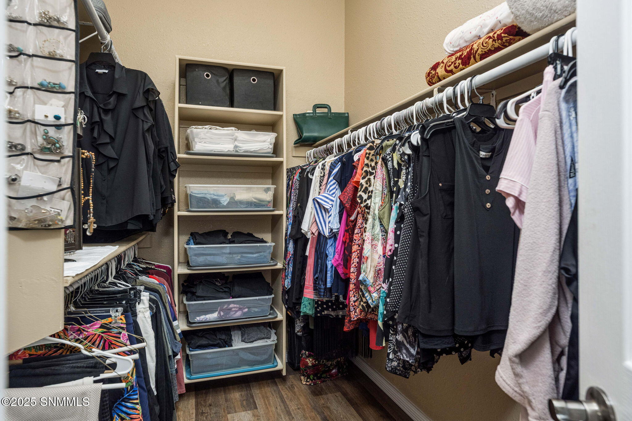 42-web-or-mls-Snappin Homes (OldFarm2750