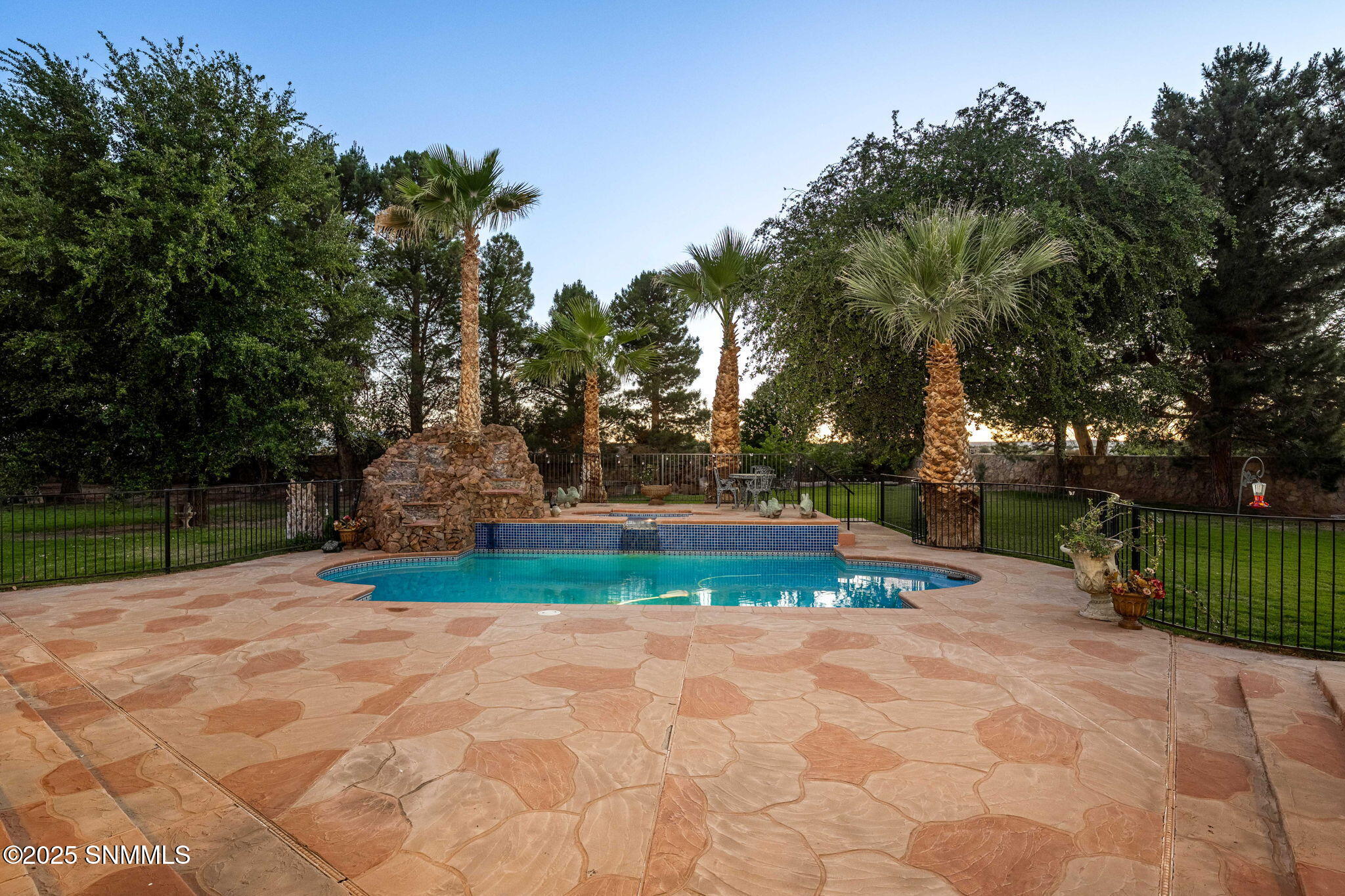 70-web-or-mls-Snappin Homes (OldFarm2750