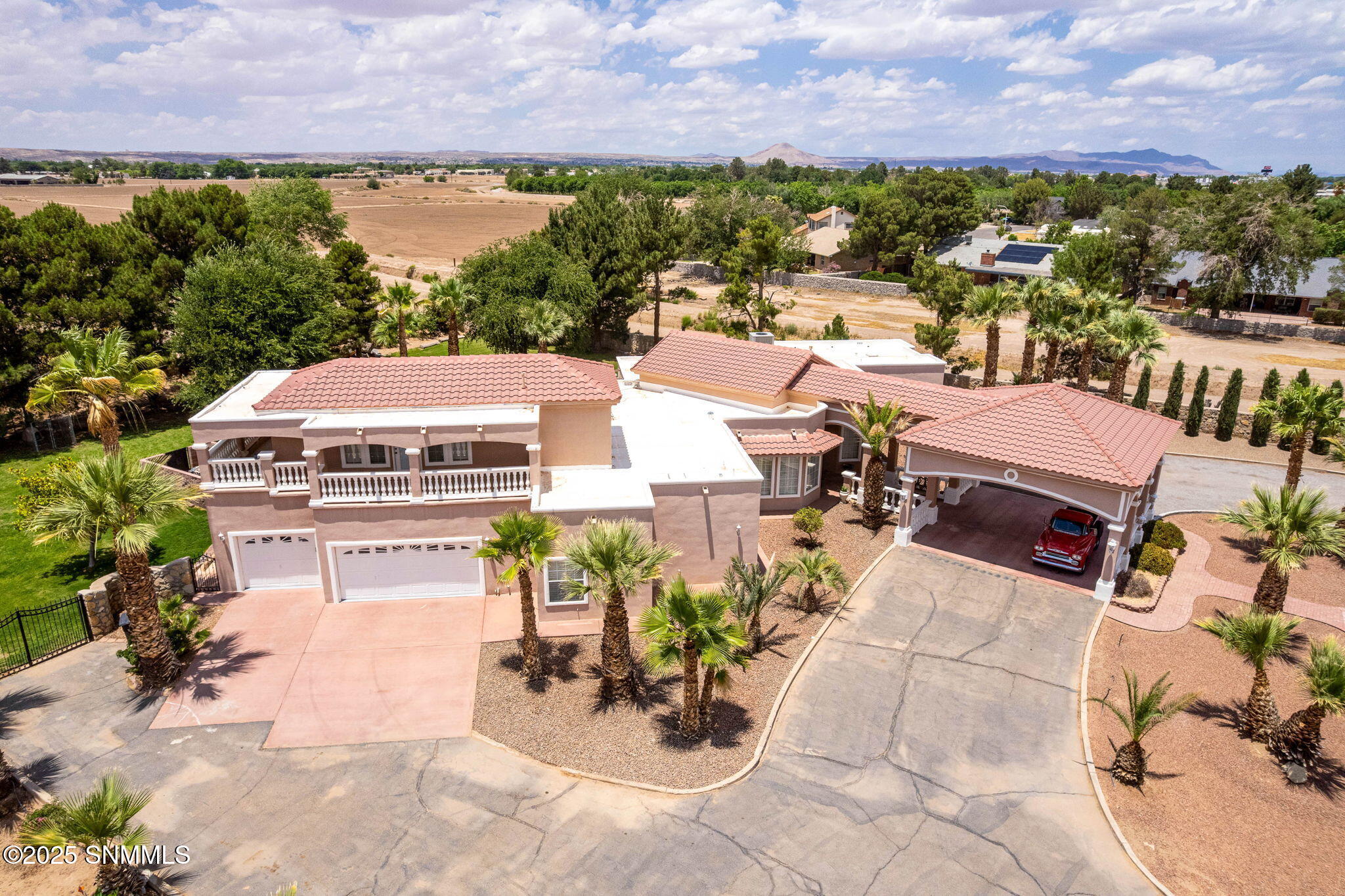 81-web-or-mls-Snappin Homes (OldFarm2750