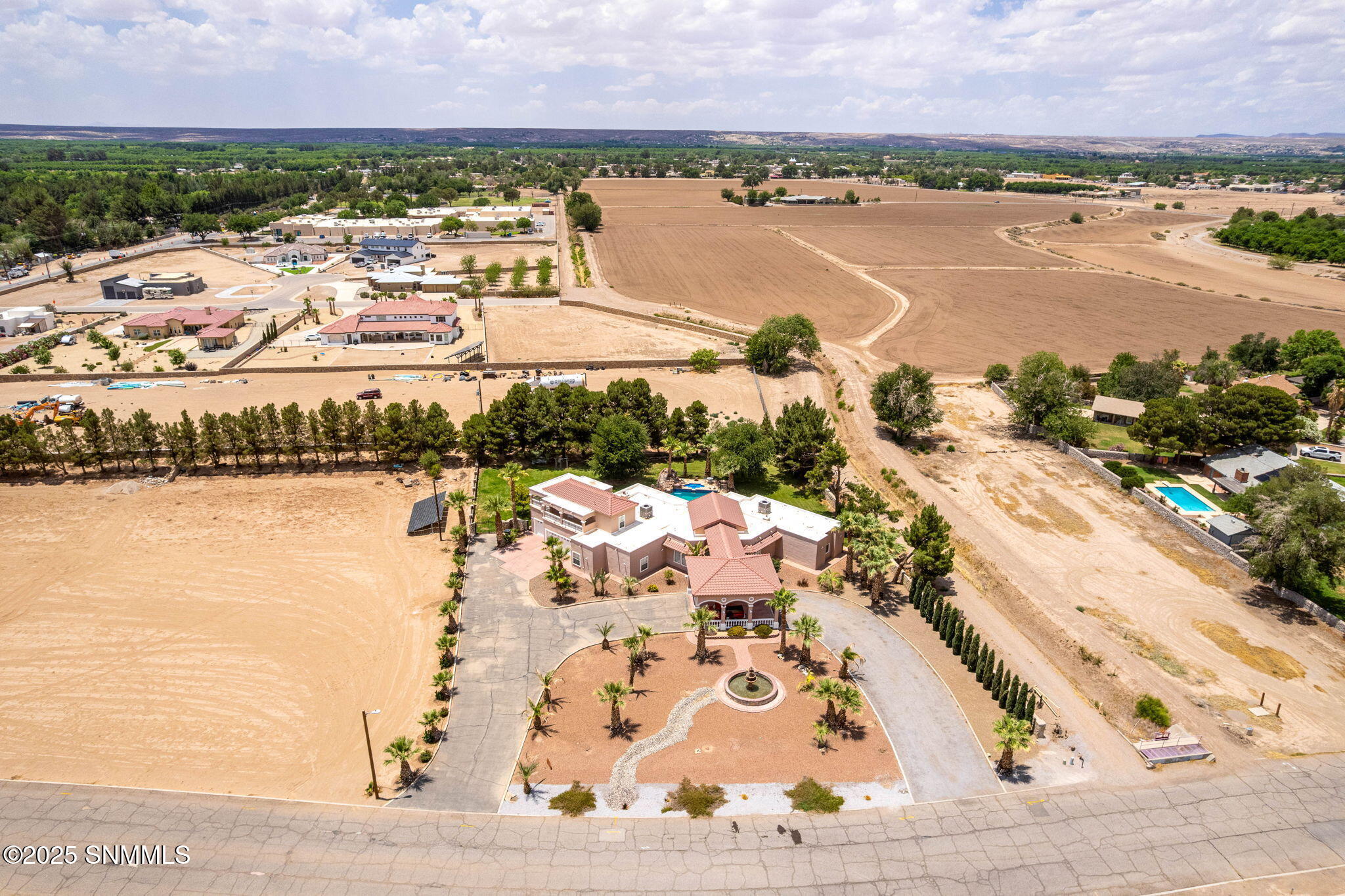 85-web-or-mls-Snappin Homes (OldFarm2750