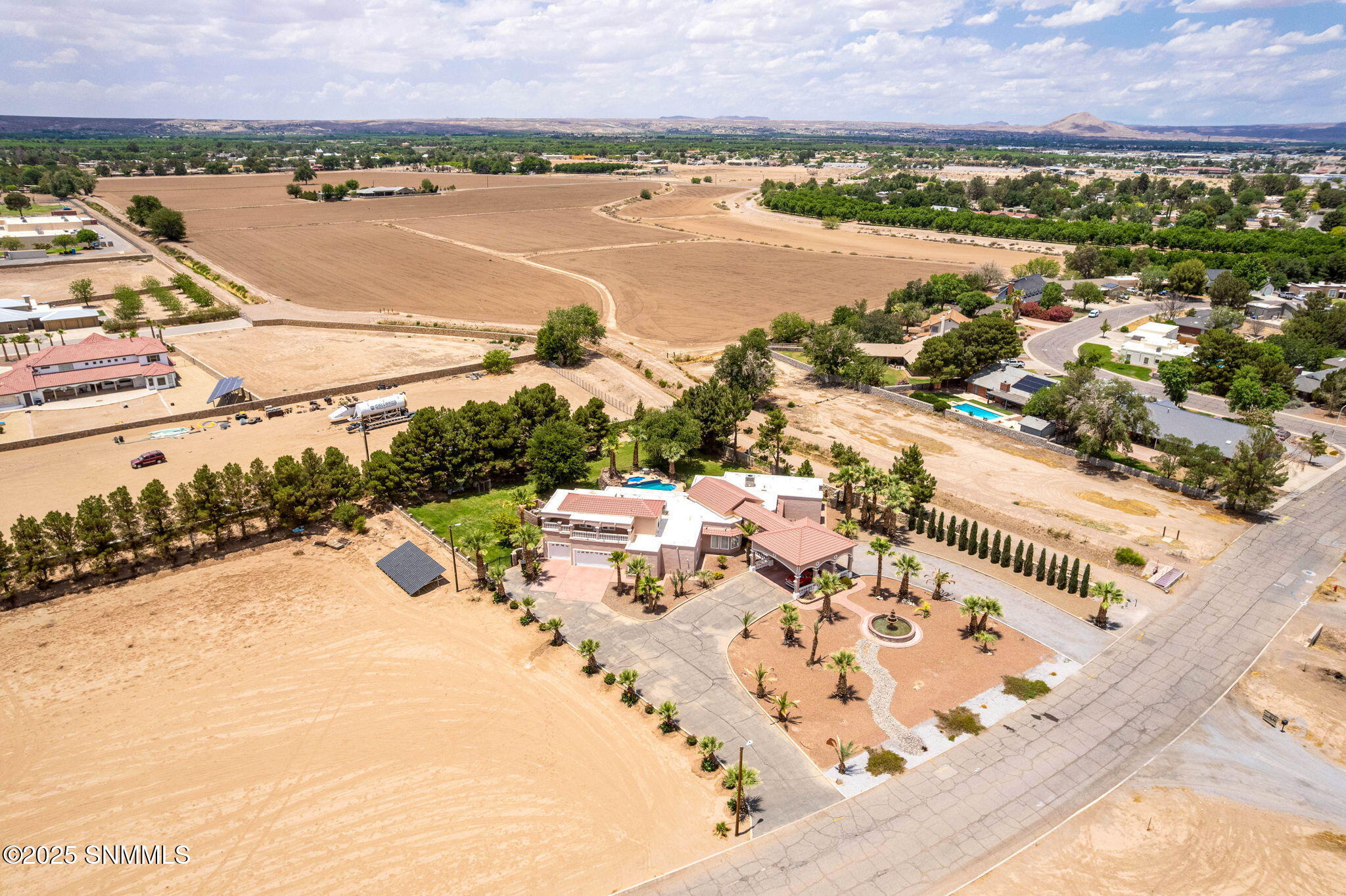 87-web-or-mls-Snappin Homes (OldFarm2750