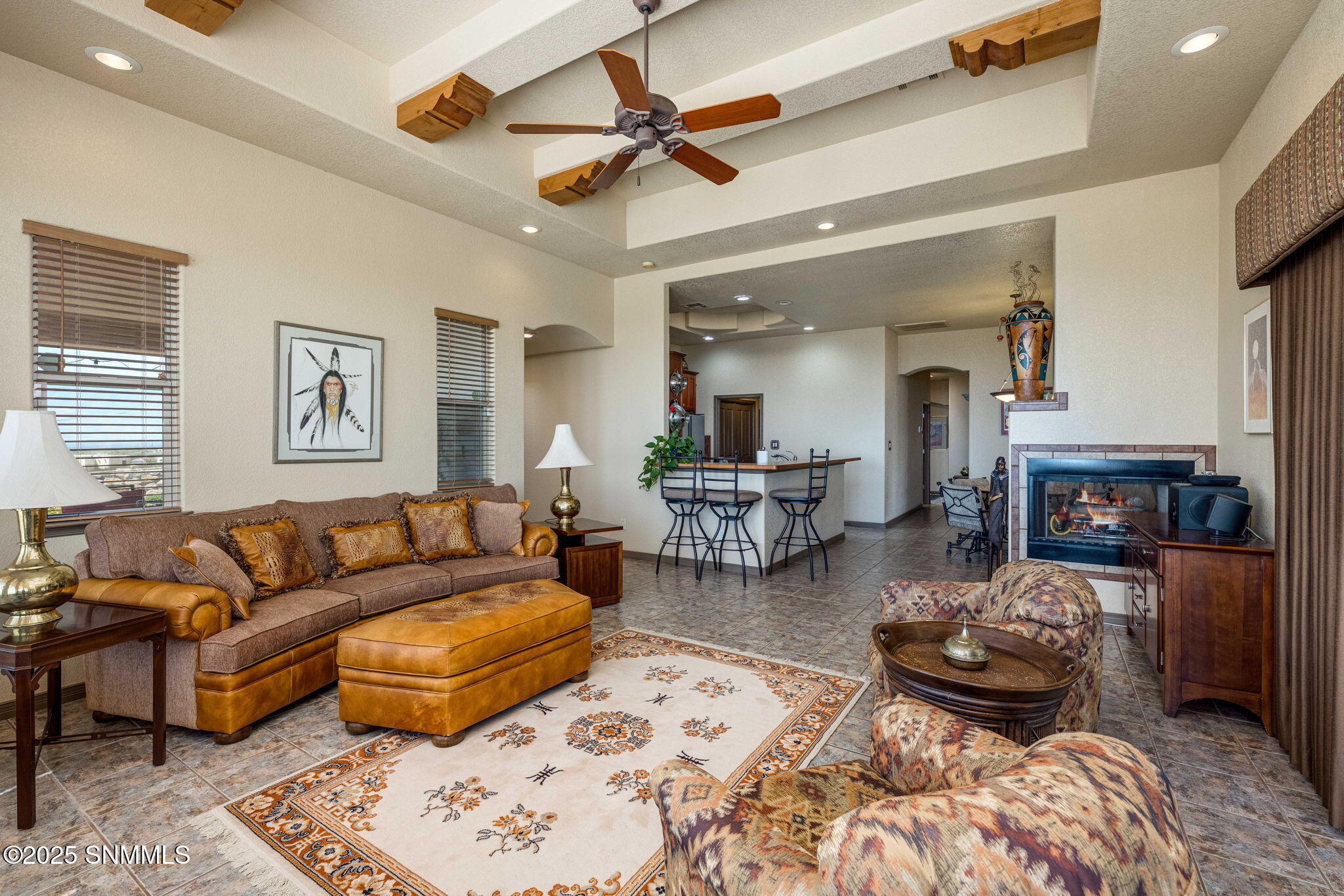 11-web-or-mls-Snappin Homes (SpaceMurals