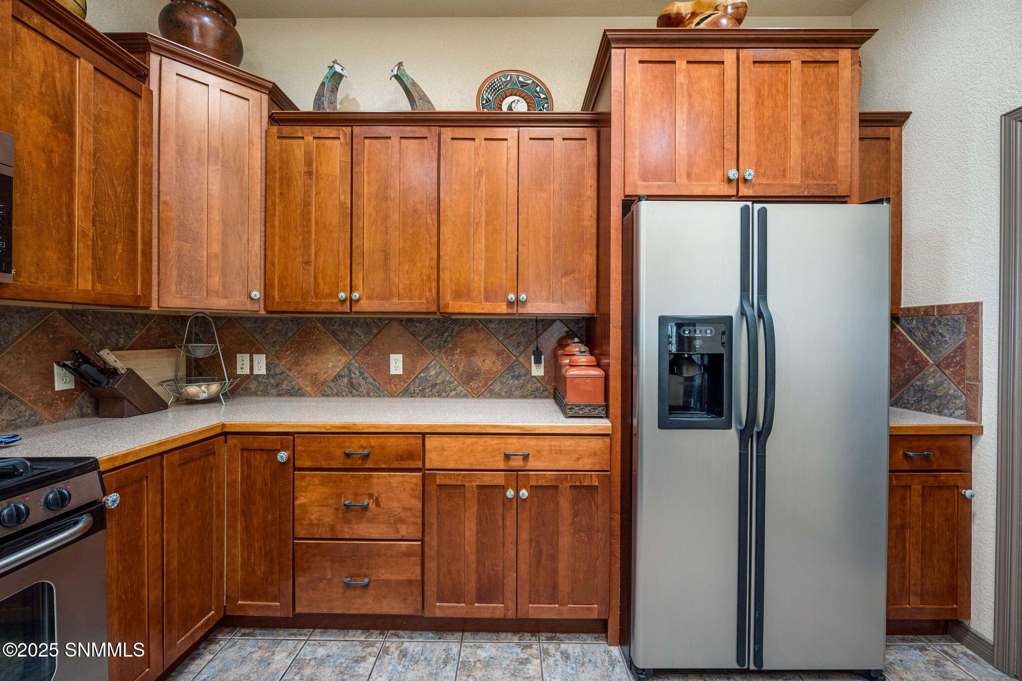 18-web-or-mls-Snappin Homes (SpaceMurals