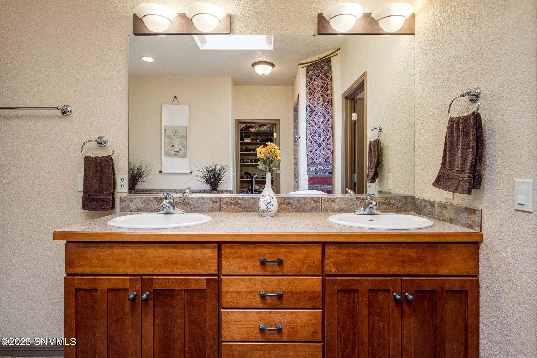 31-web-or-mls-Snappin Homes (SpaceMurals