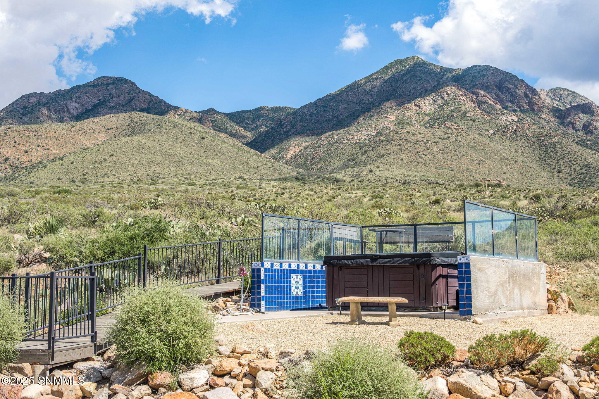 46-web-or-mls-Snappin Homes (SpaceMurals